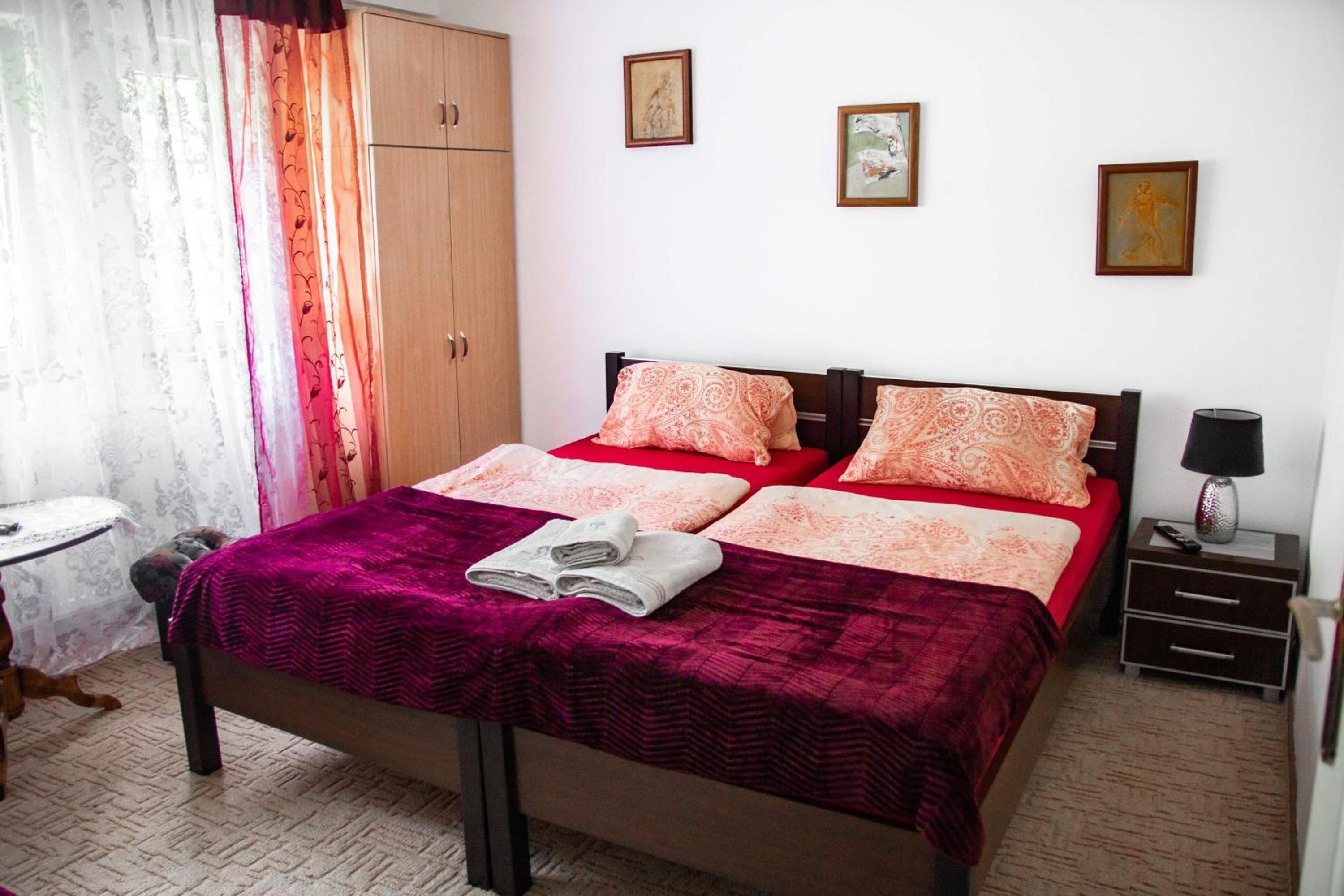 Quadruple Room - Photo 3