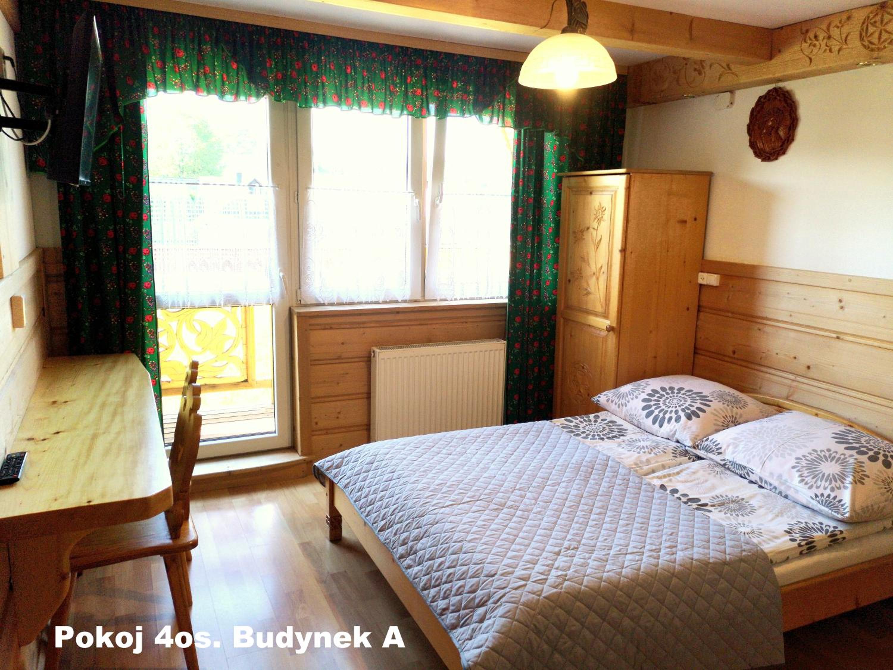 Quadruple Room with Balcony photo 3