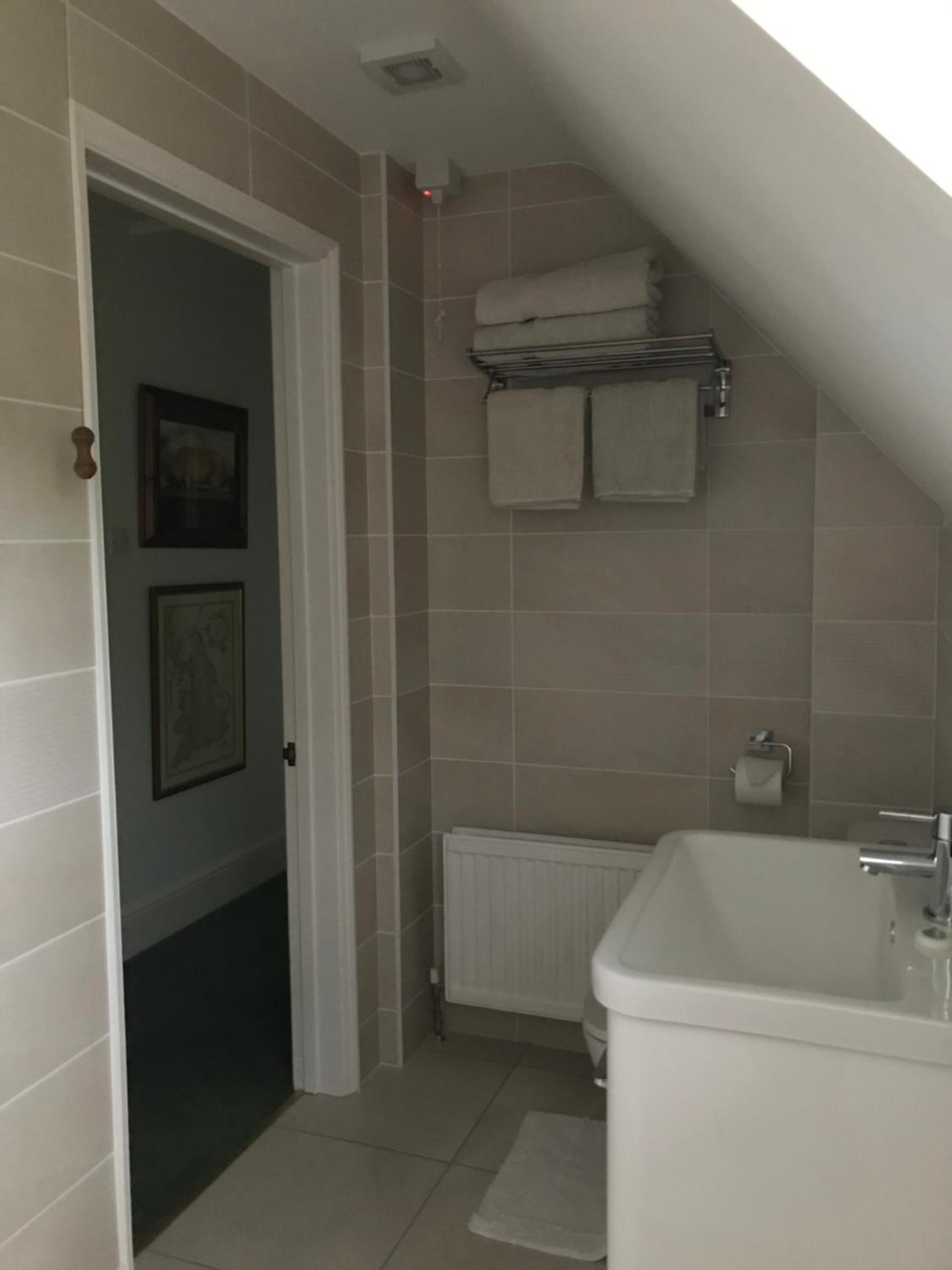 Two-Bedroom Cottage with Garden View - Photo 3