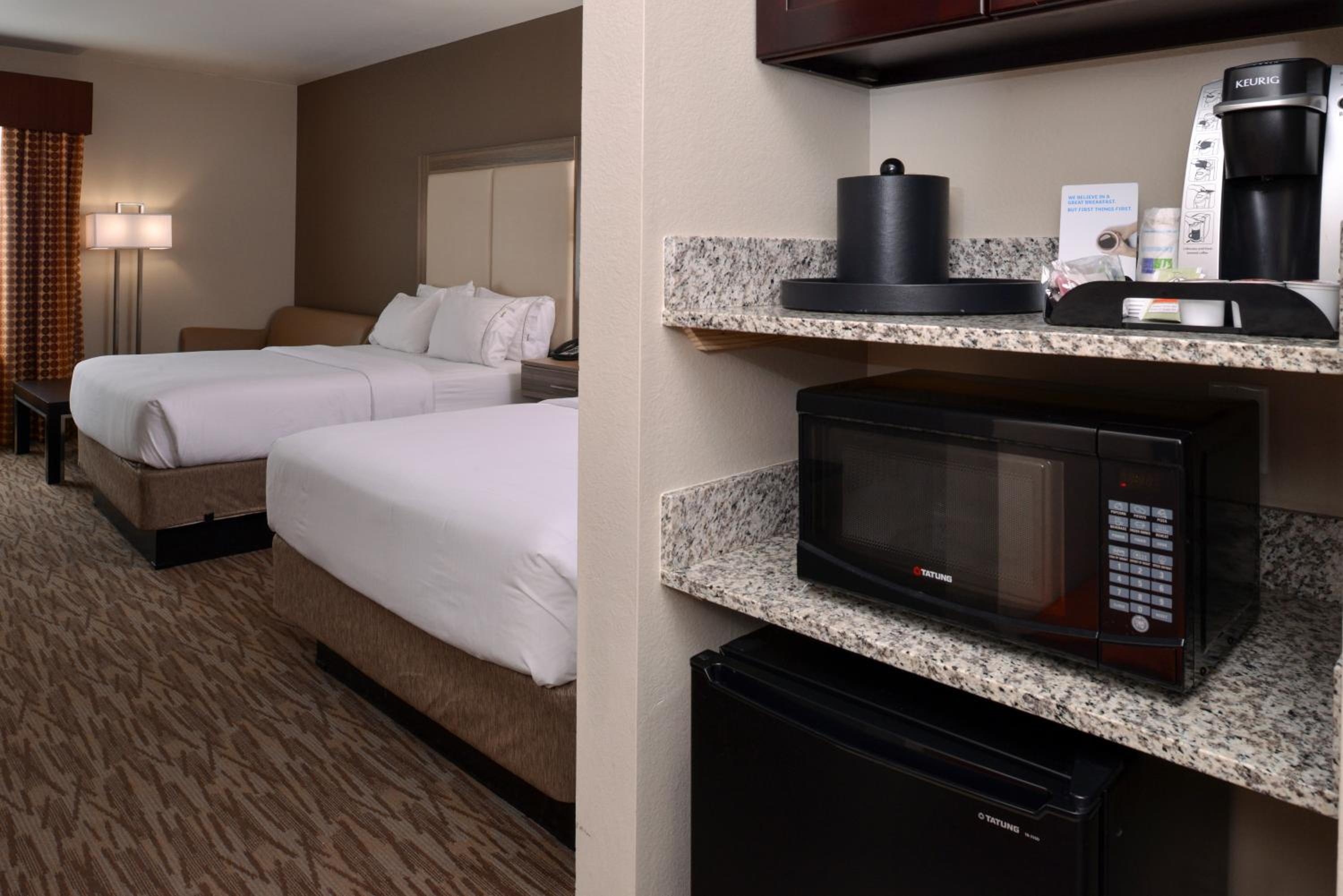Twin Room - Mobility Access/Hearing Accessible photo 1