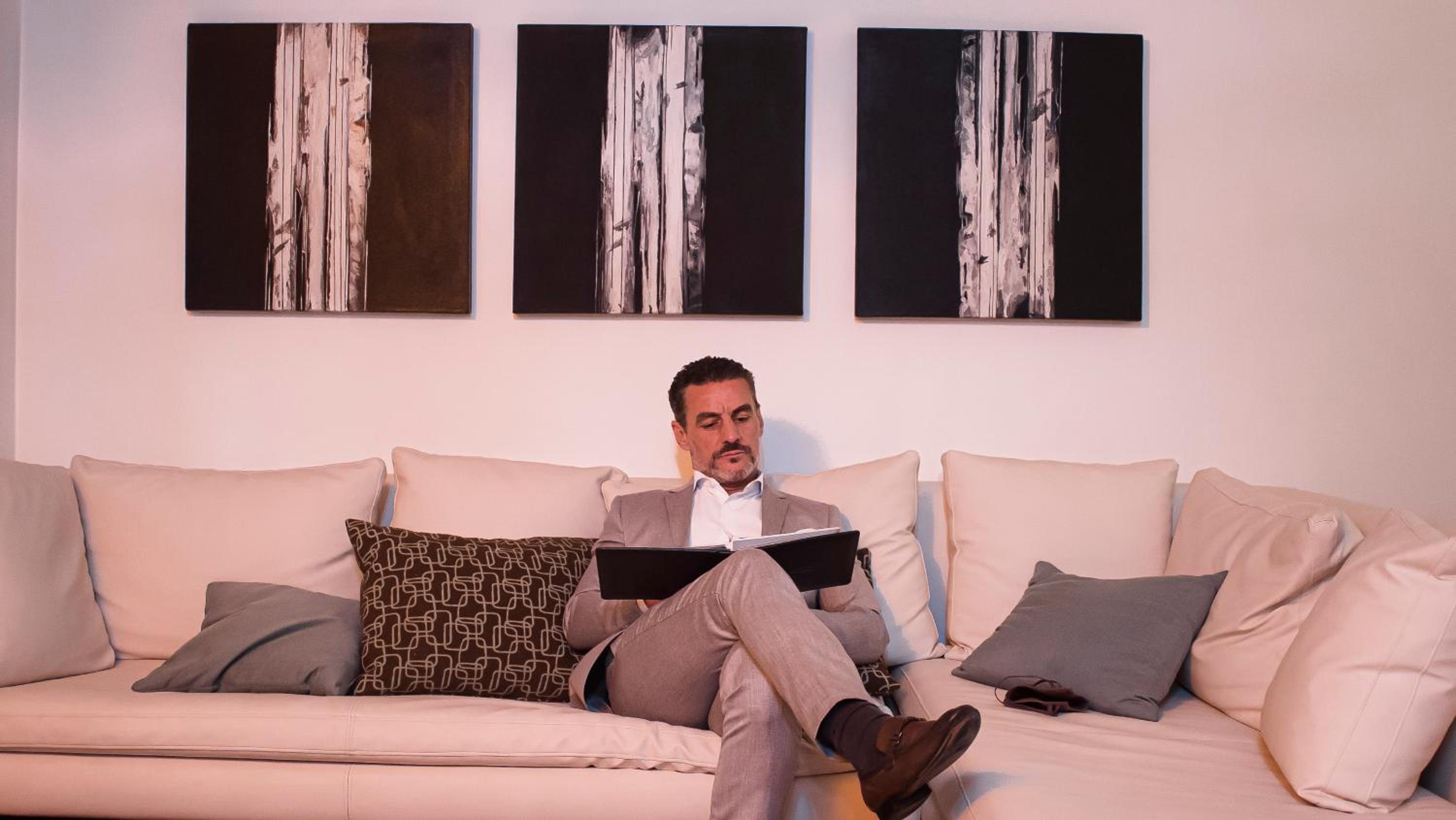 Executive Suite - Photo 6