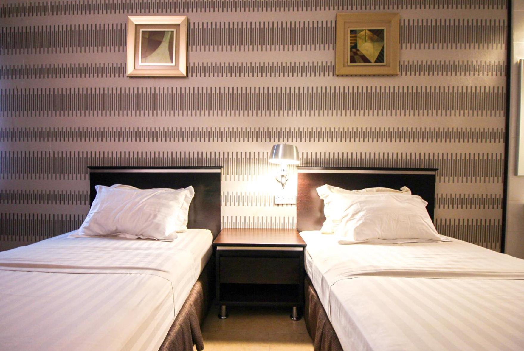 3 Bedroom Apartment - Photo 7