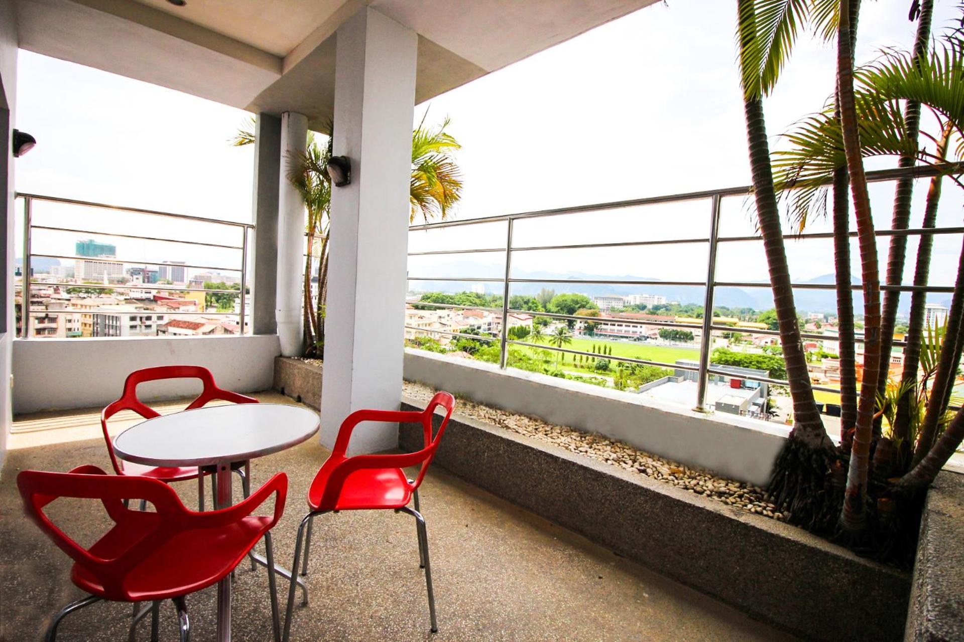 Penthouse - Photo 3