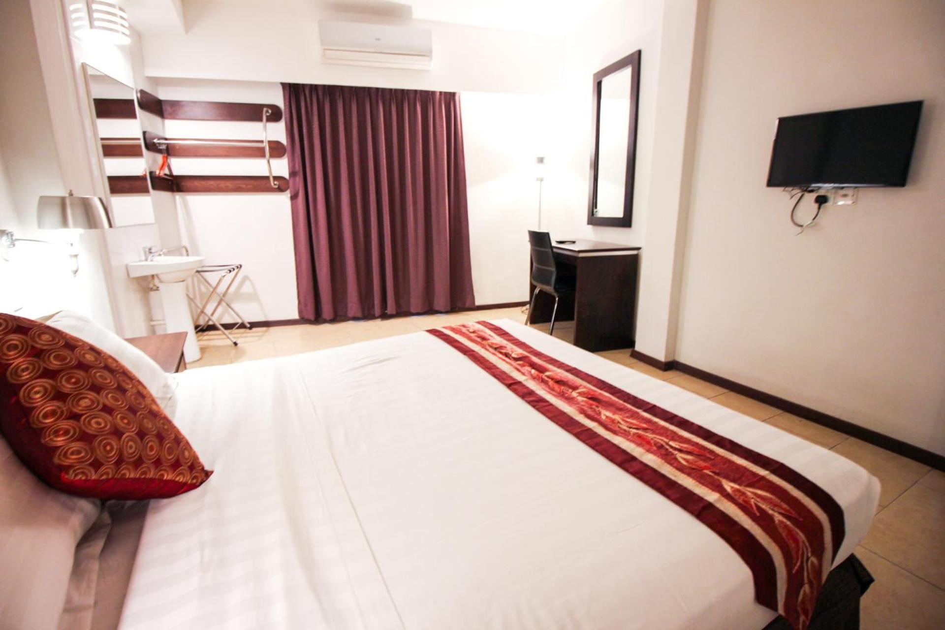 2 Bedroom Apartment - Photo 4