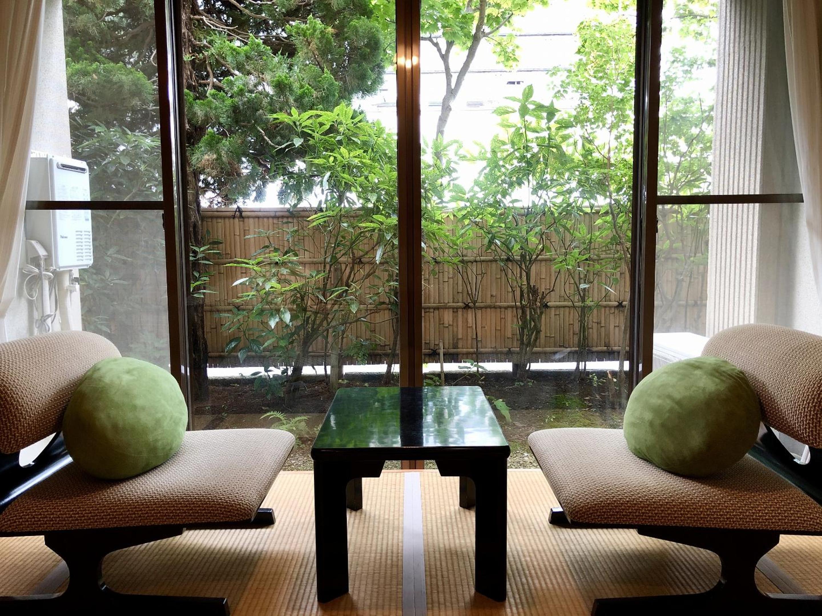 Modern Japanese Room photo 3