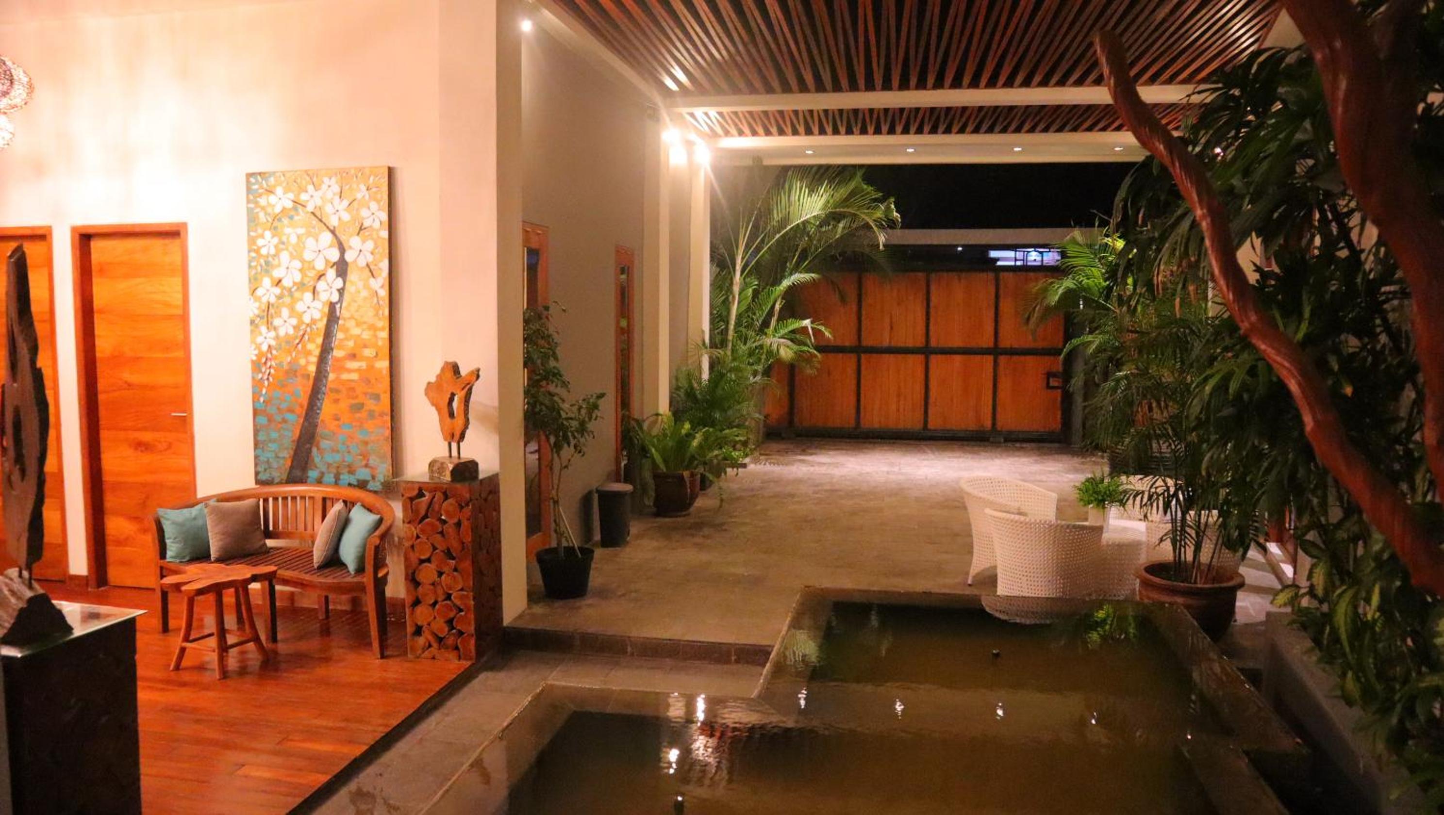 Villa with Sea View - Photo 1