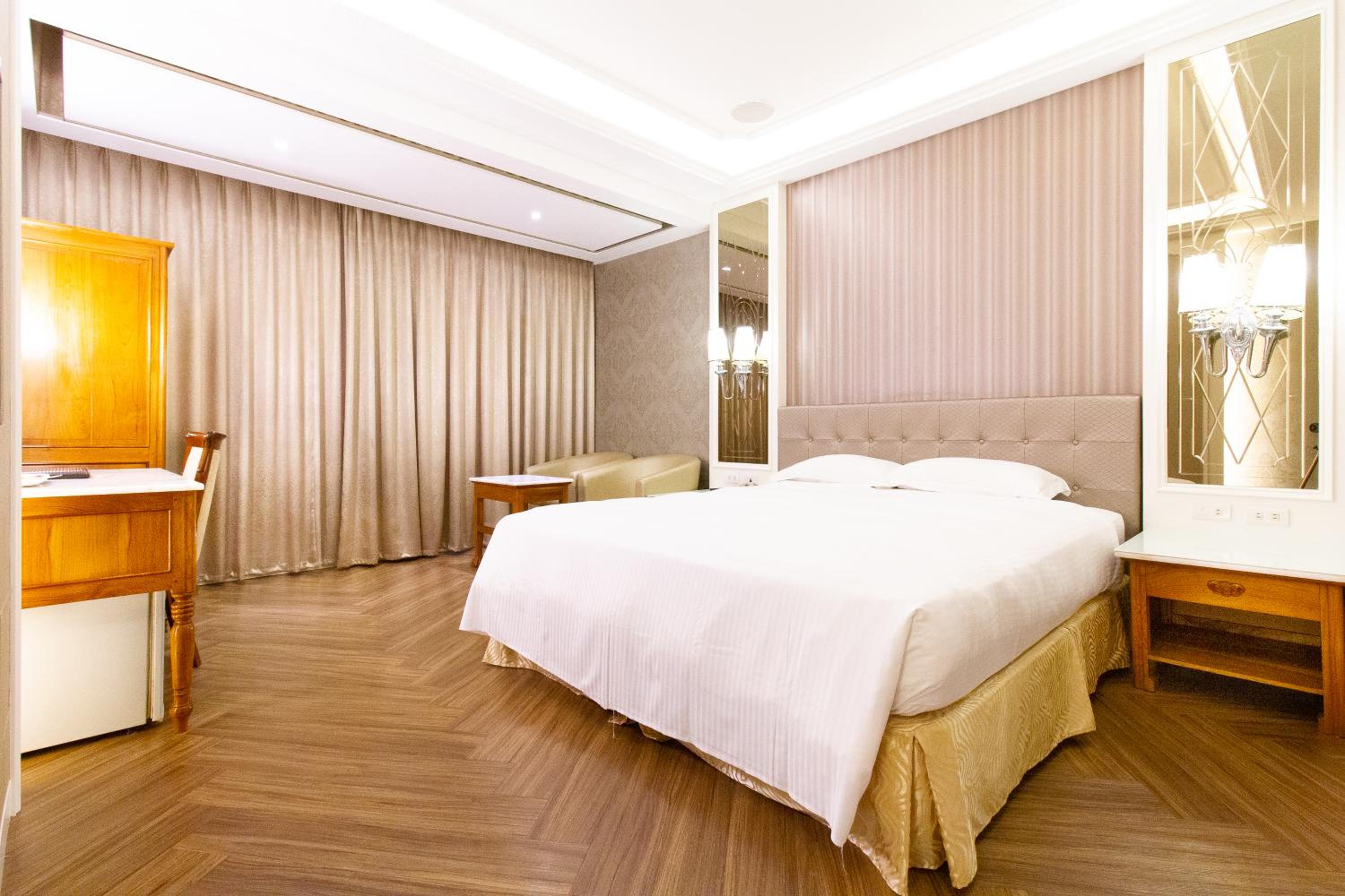 Standard Double Room - Photo 6
