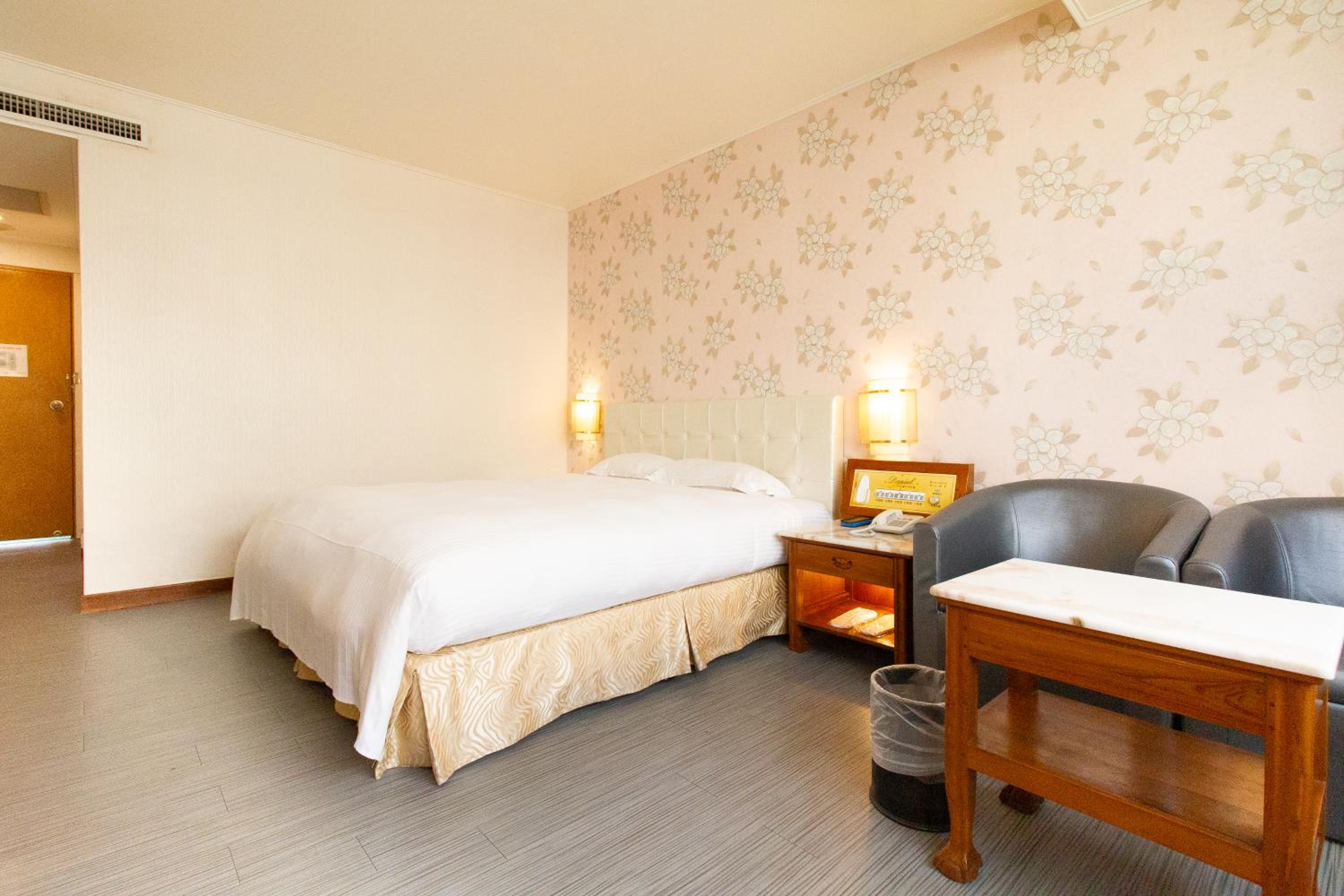 Standard Double Room - Photo 5