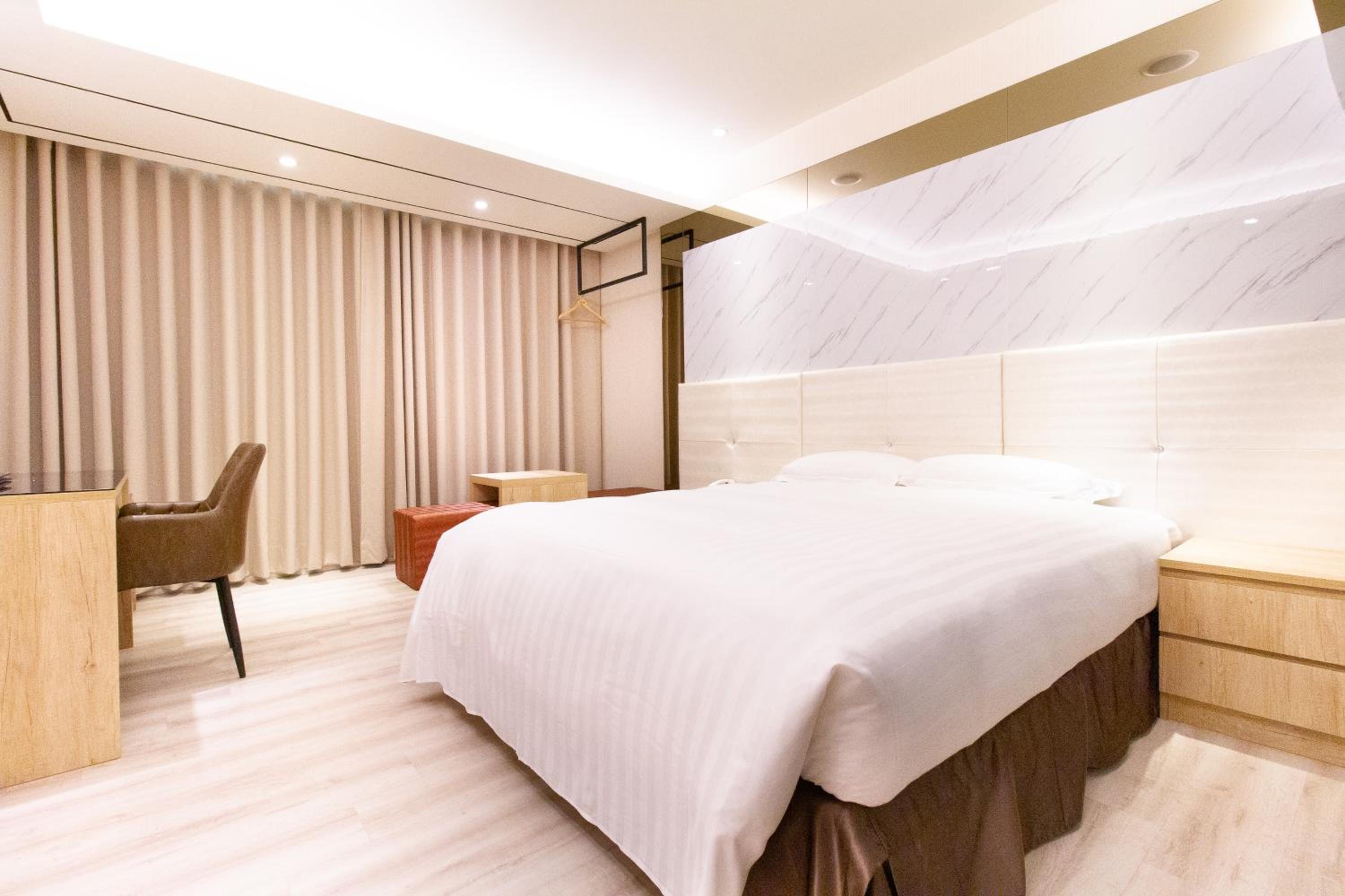 Deluxe Double Room - Photo 1