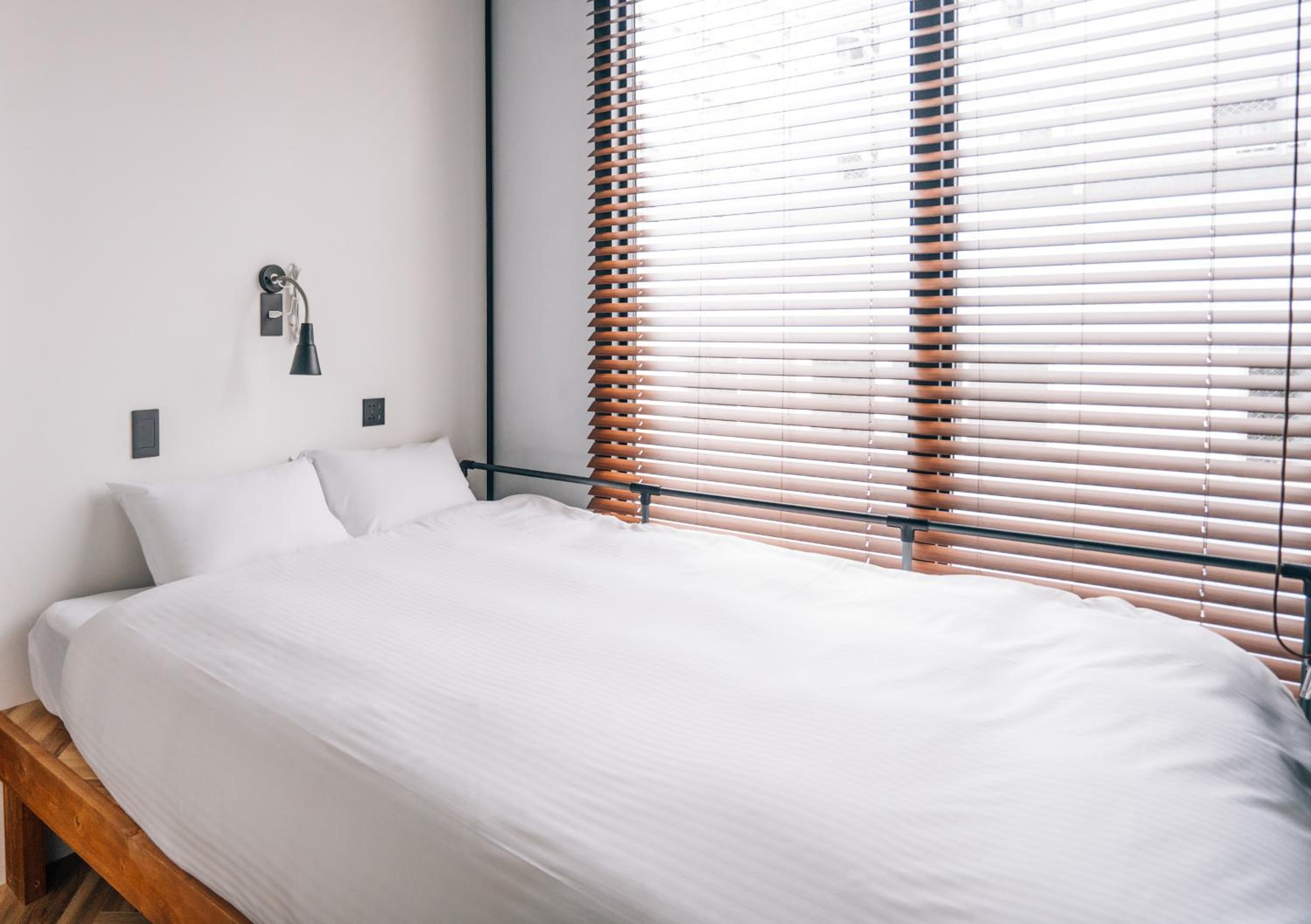 Standard Room (1 Double Bed) - Non-Smoking - No Cleaning for Consecutive Night Stays - Photo 1