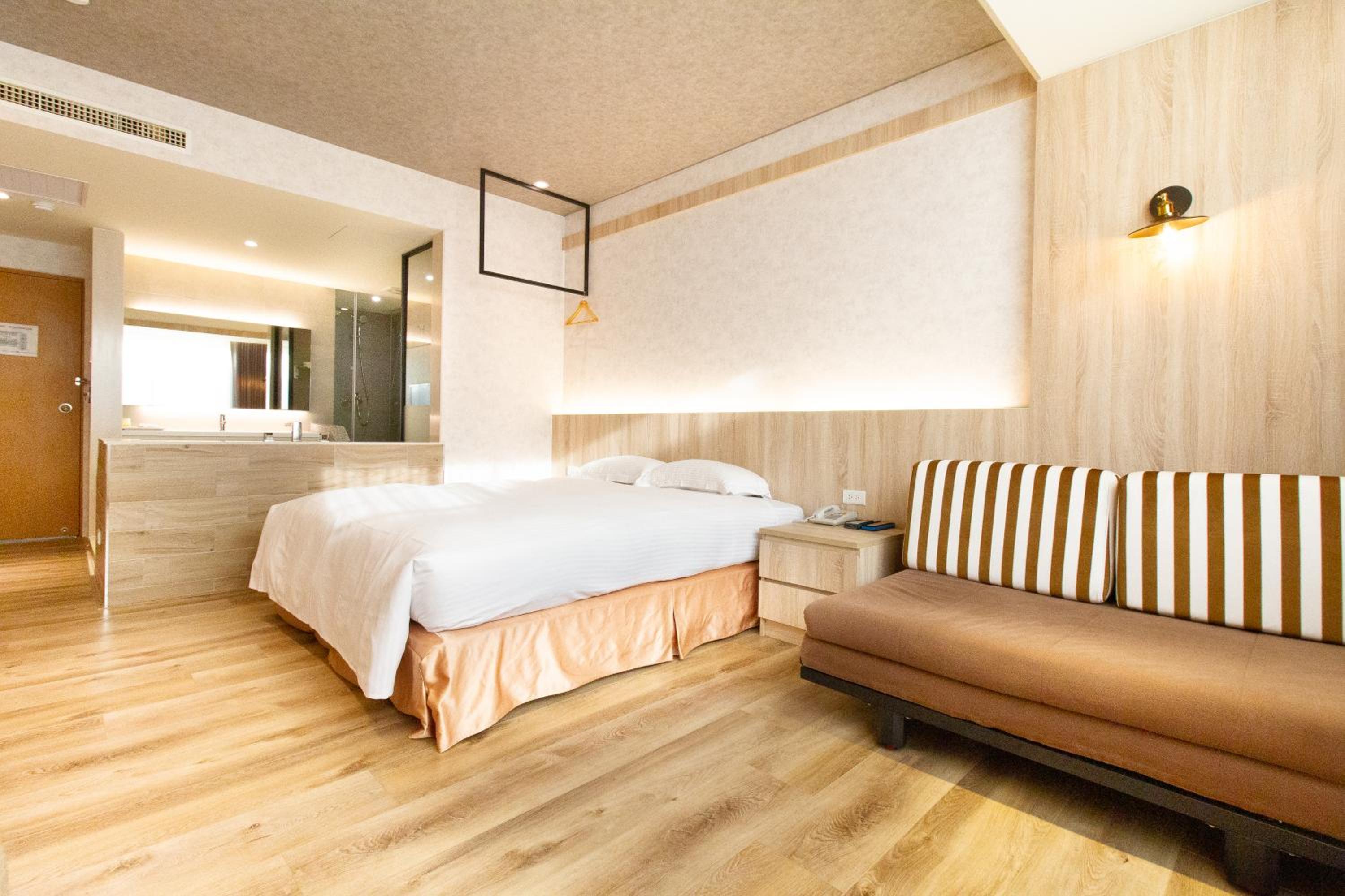 Deluxe Double Room - Photo 4