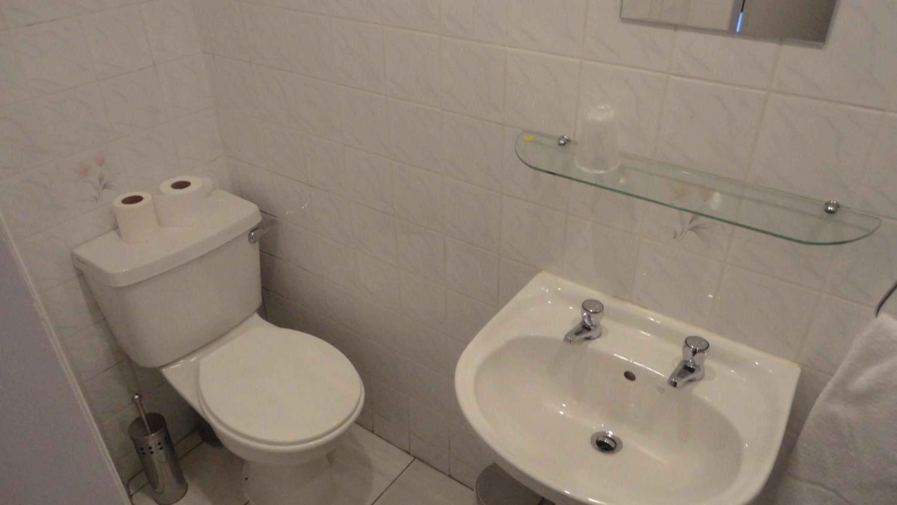 Single Room photo 3