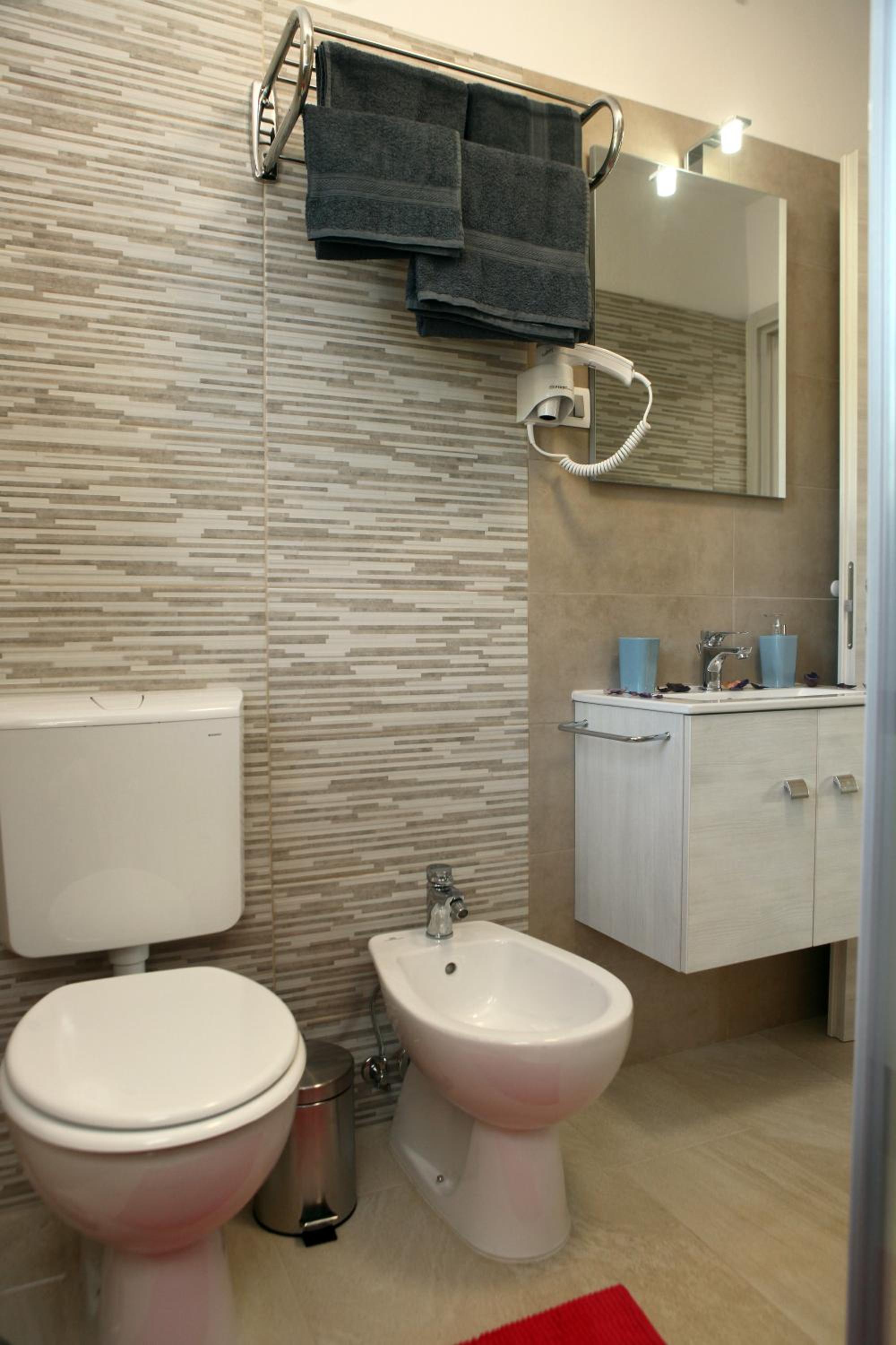 Apartment with Sea View - Photo 26