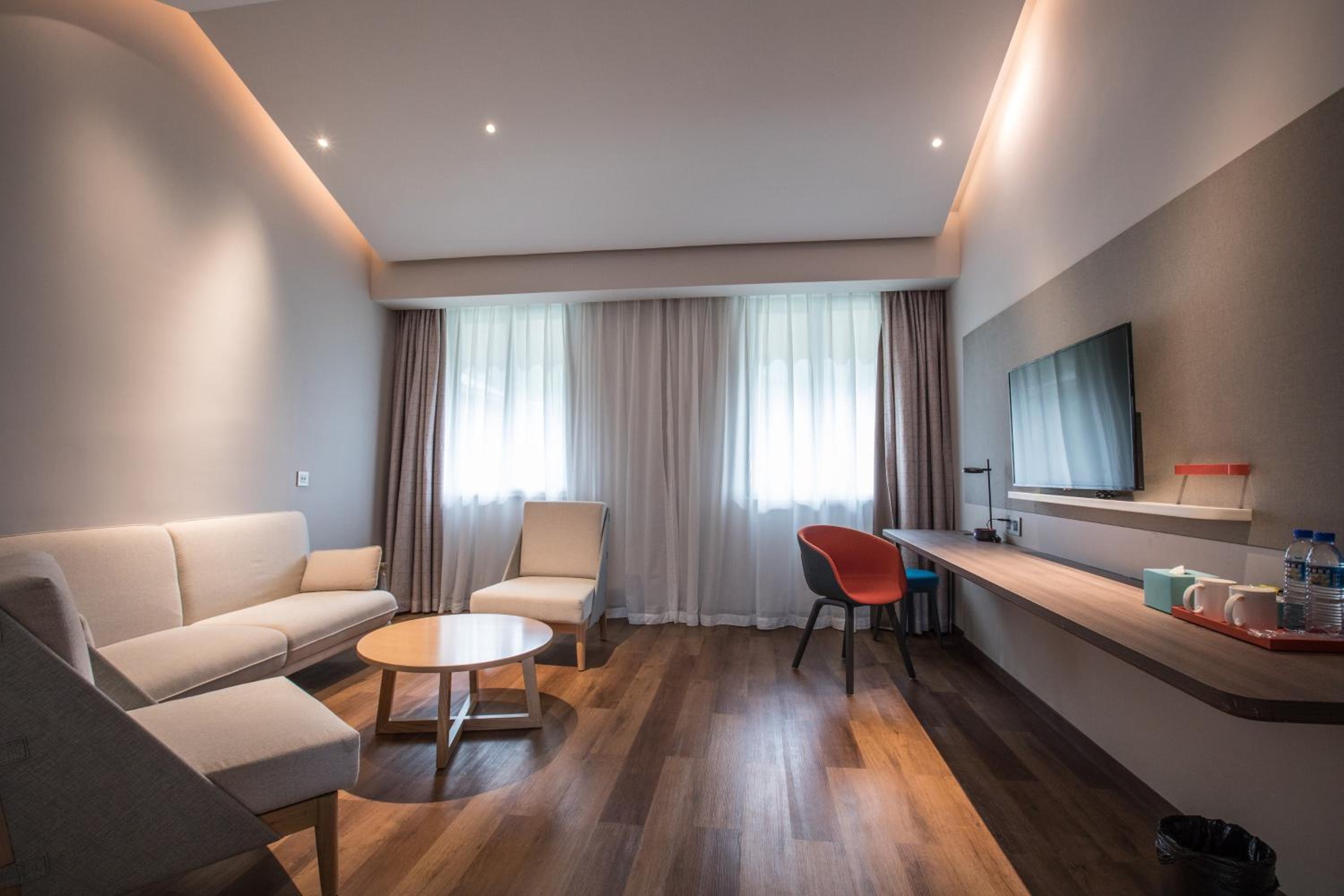 King Suite with Additional Living Area photo 1