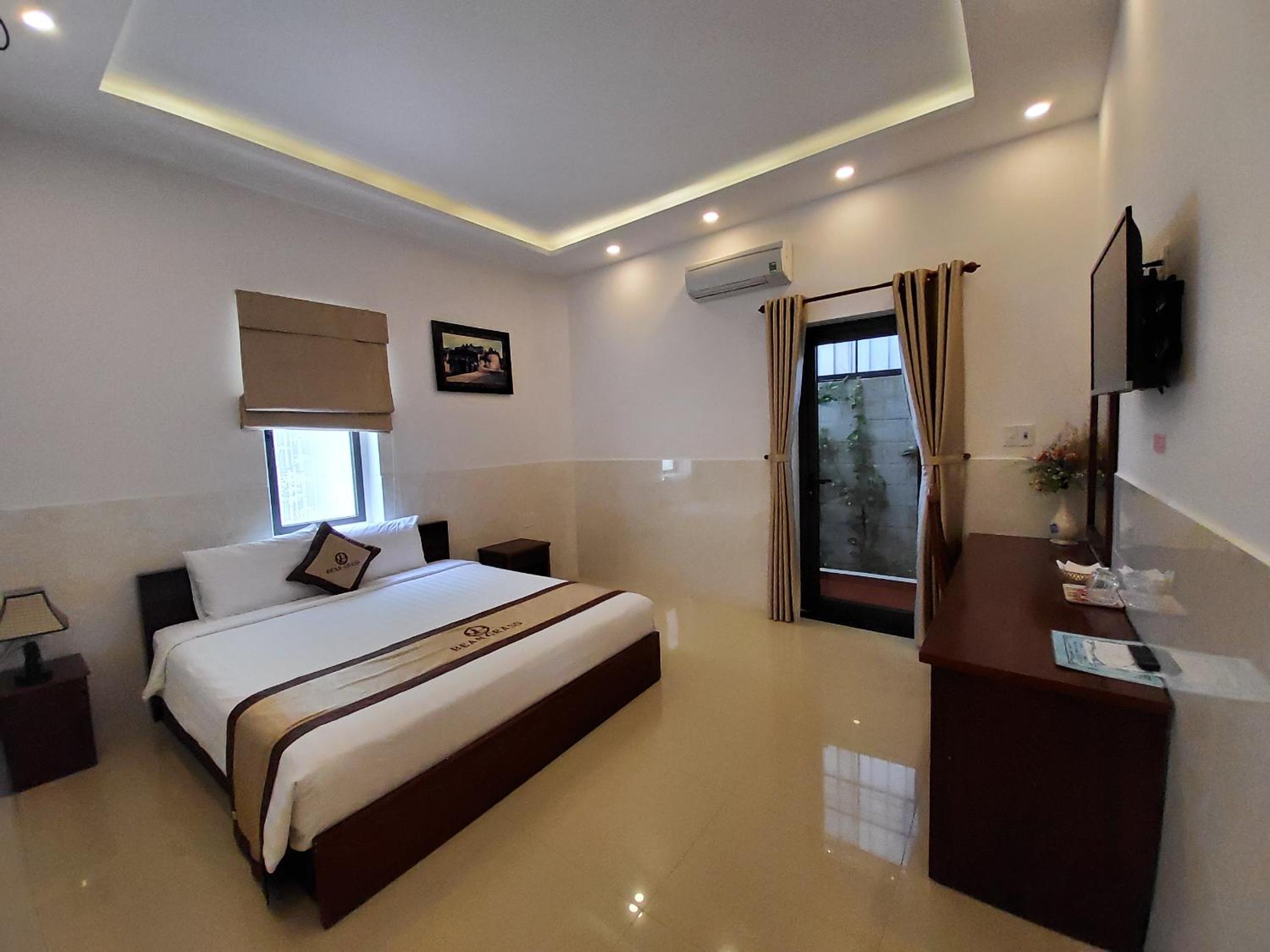 Deluxe Double or Twin Room with Balcony photo 2