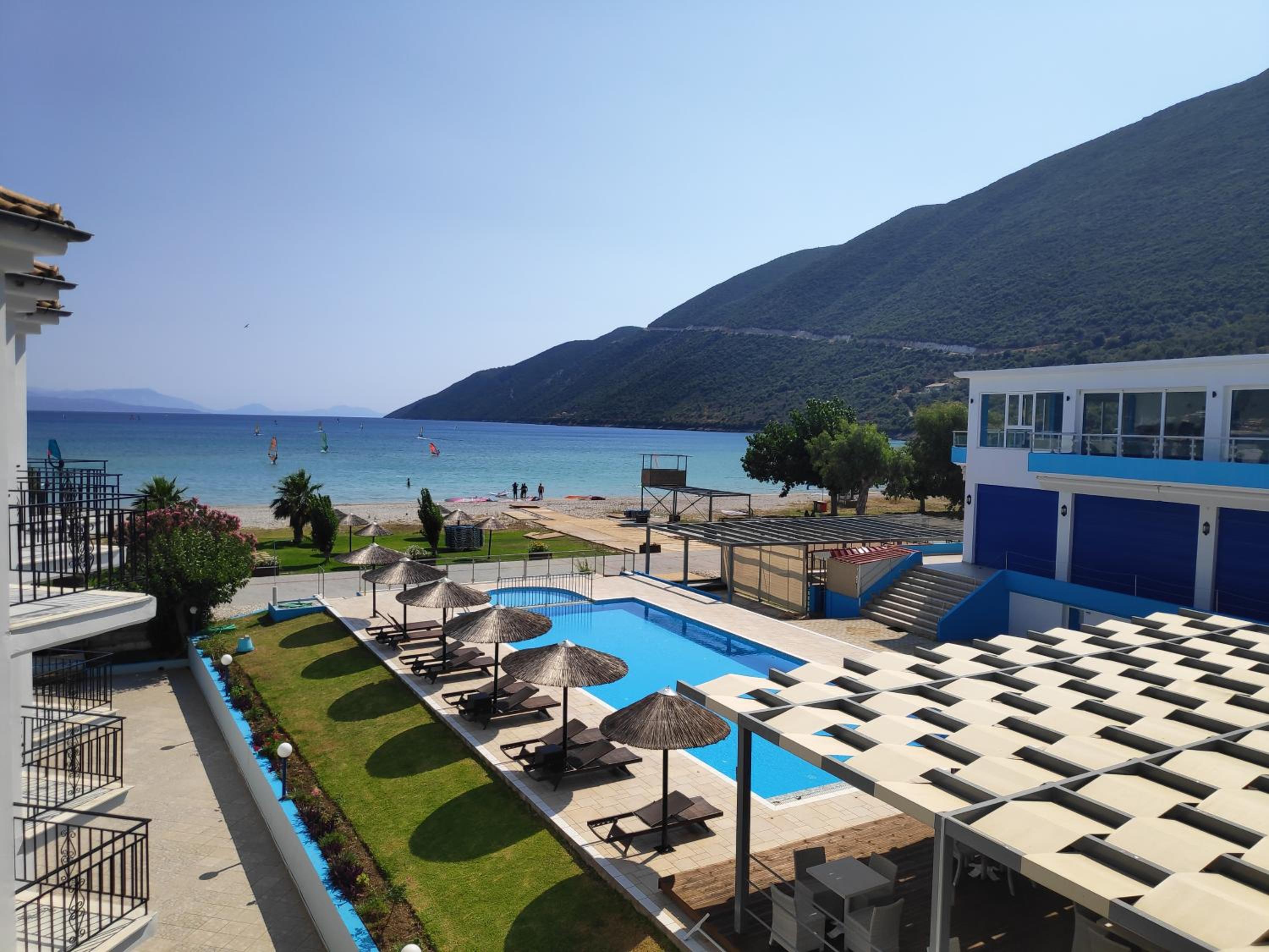 Double or Twin Room with Sea View - Photo 18