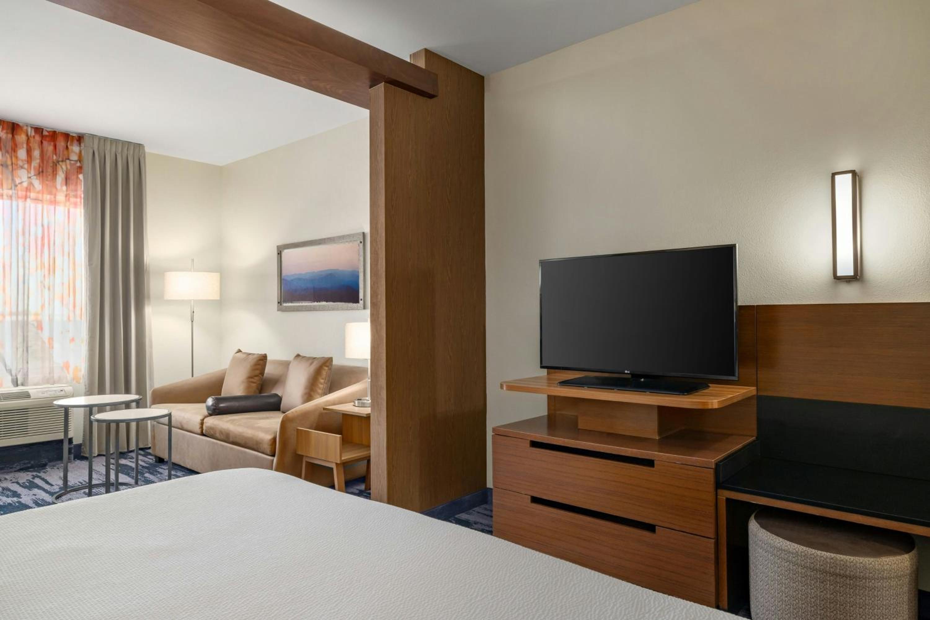 Studio with Two Queen Beds, Roll-In Shower and Sofa Bed - Mobility Access/Hearing Accessible