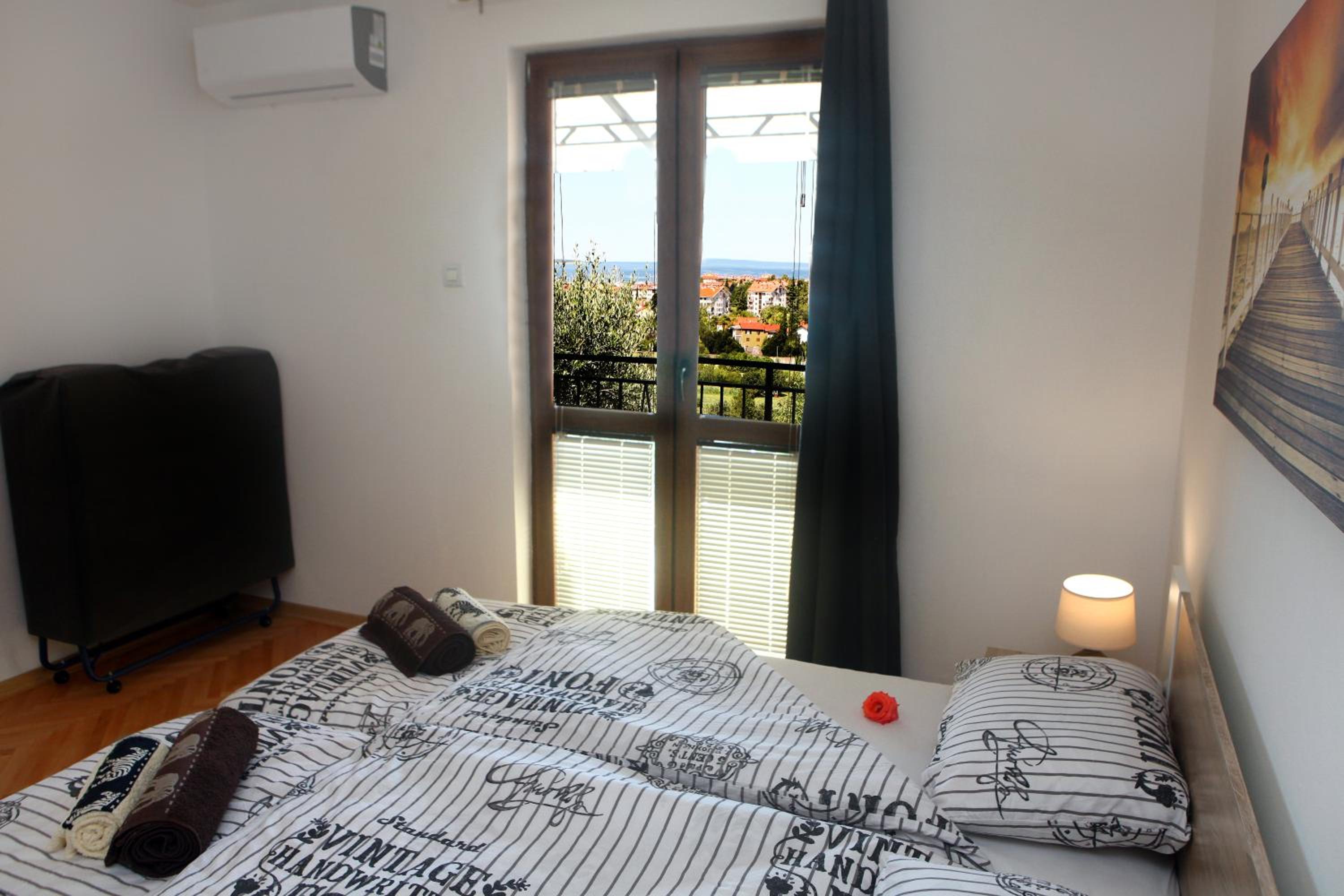Apartment with Sea View - Photo 34