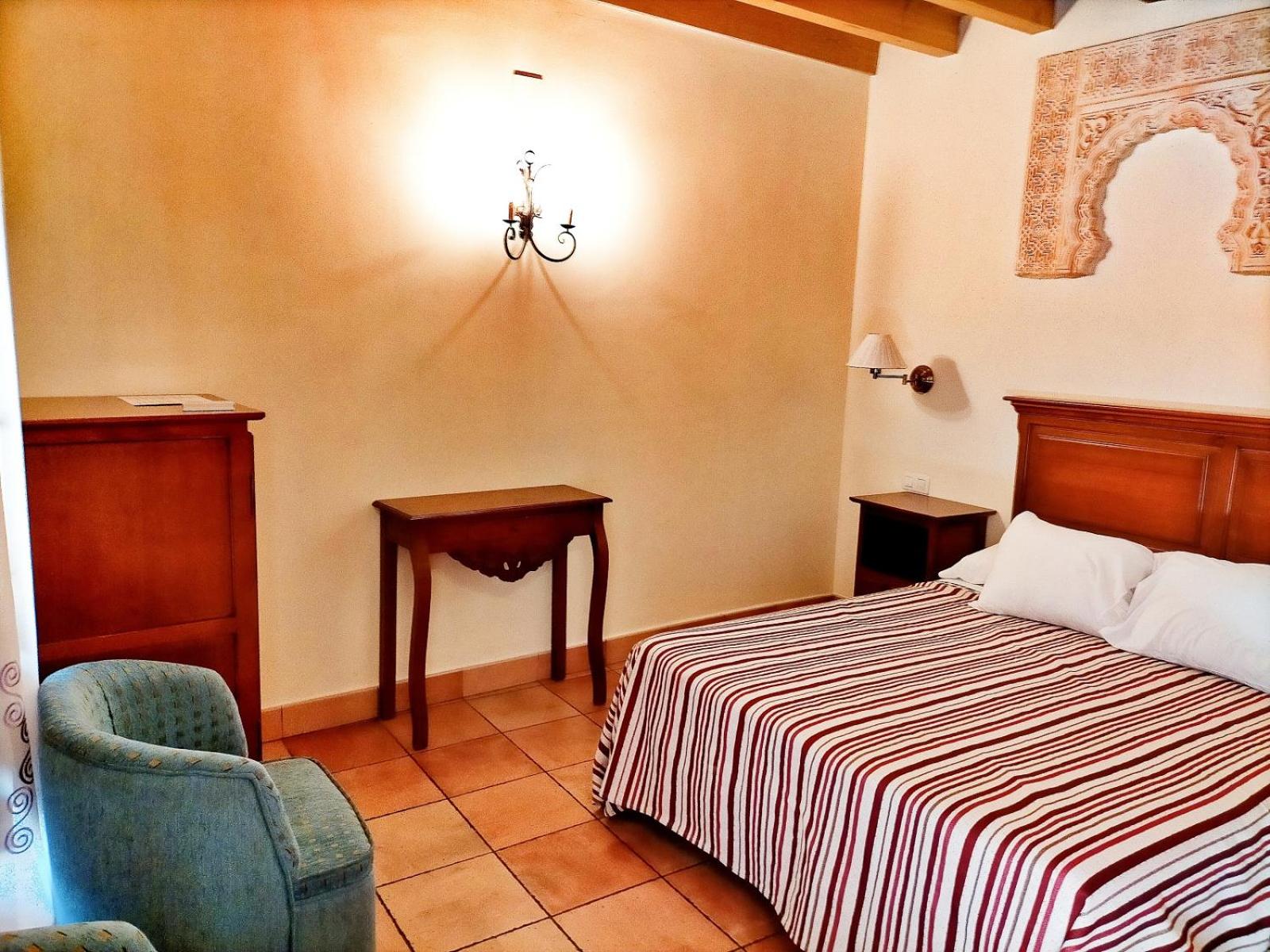 Double or Twin Room photo 3