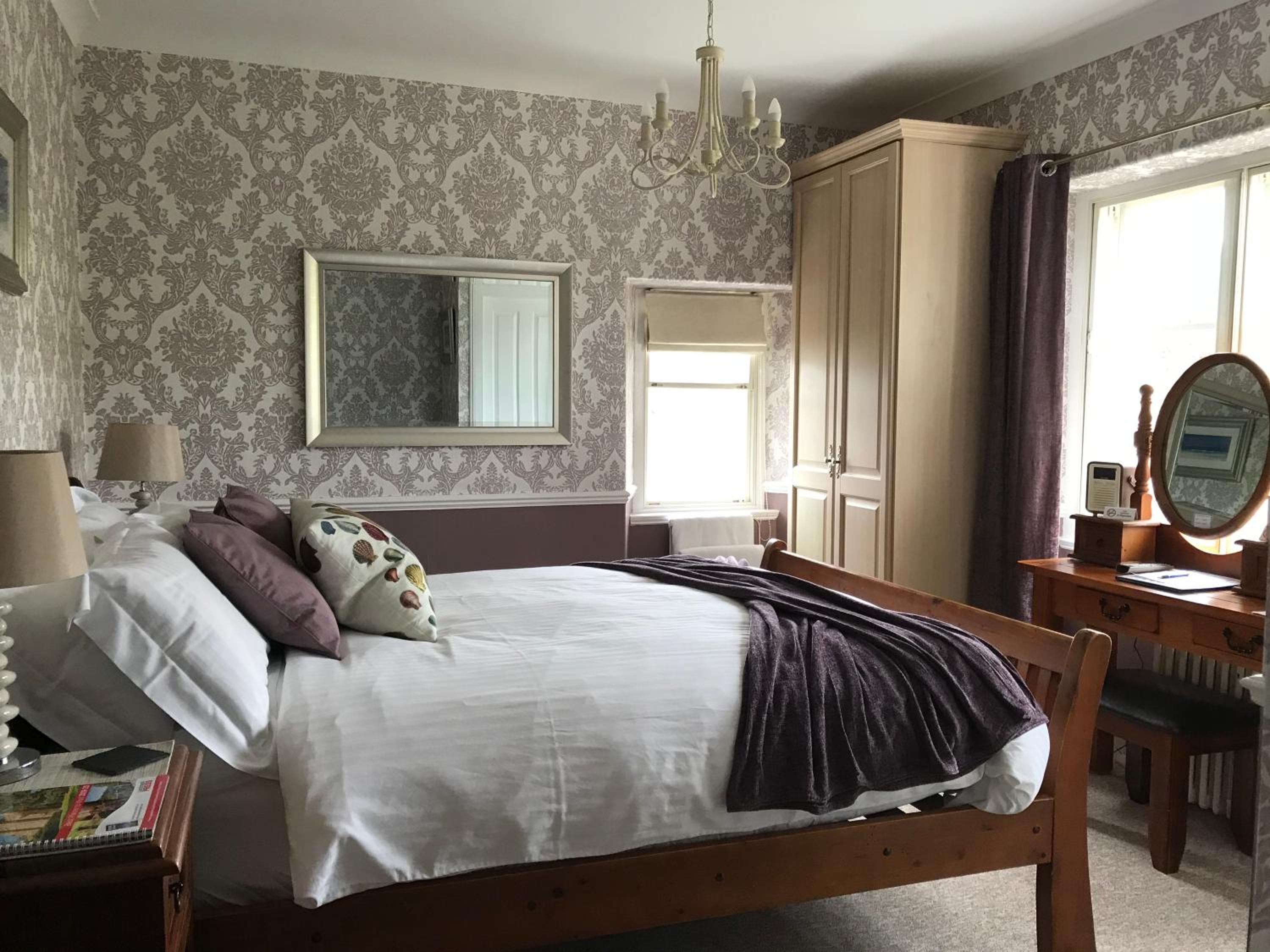 Deluxe Double Room with Shower