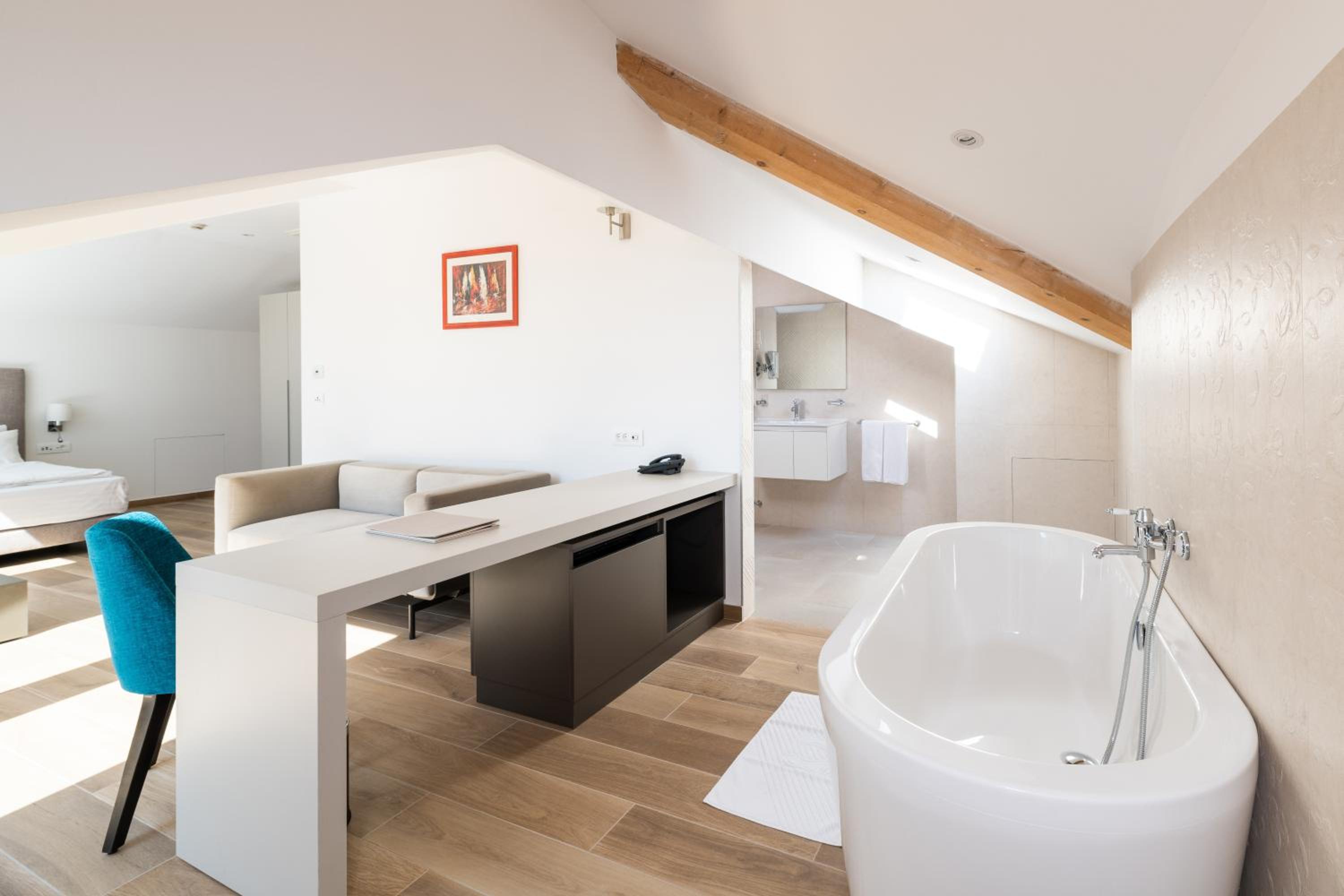 Junior Suite with City View - Loft - Photo 2