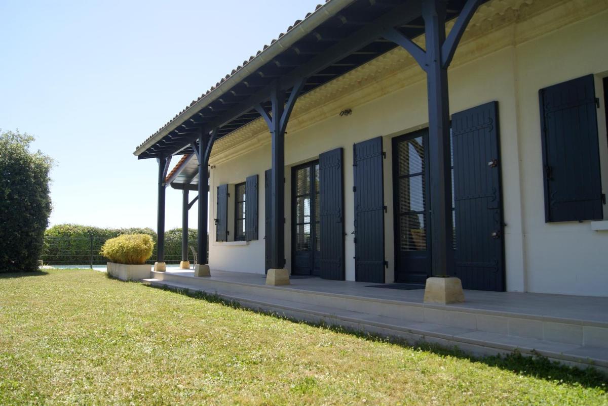 Two-Bedroom House photo 3