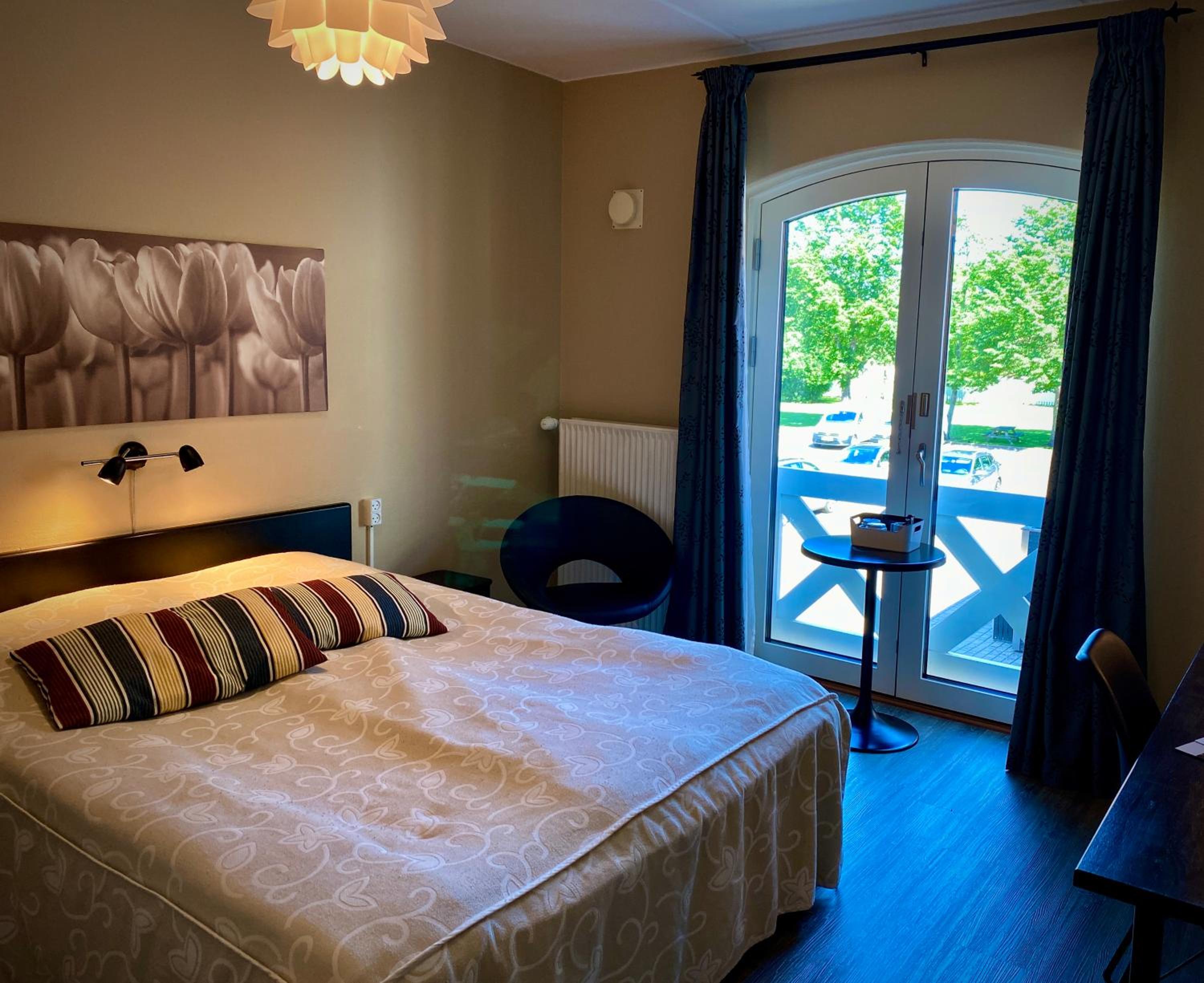 Standard Queen Room photo 2