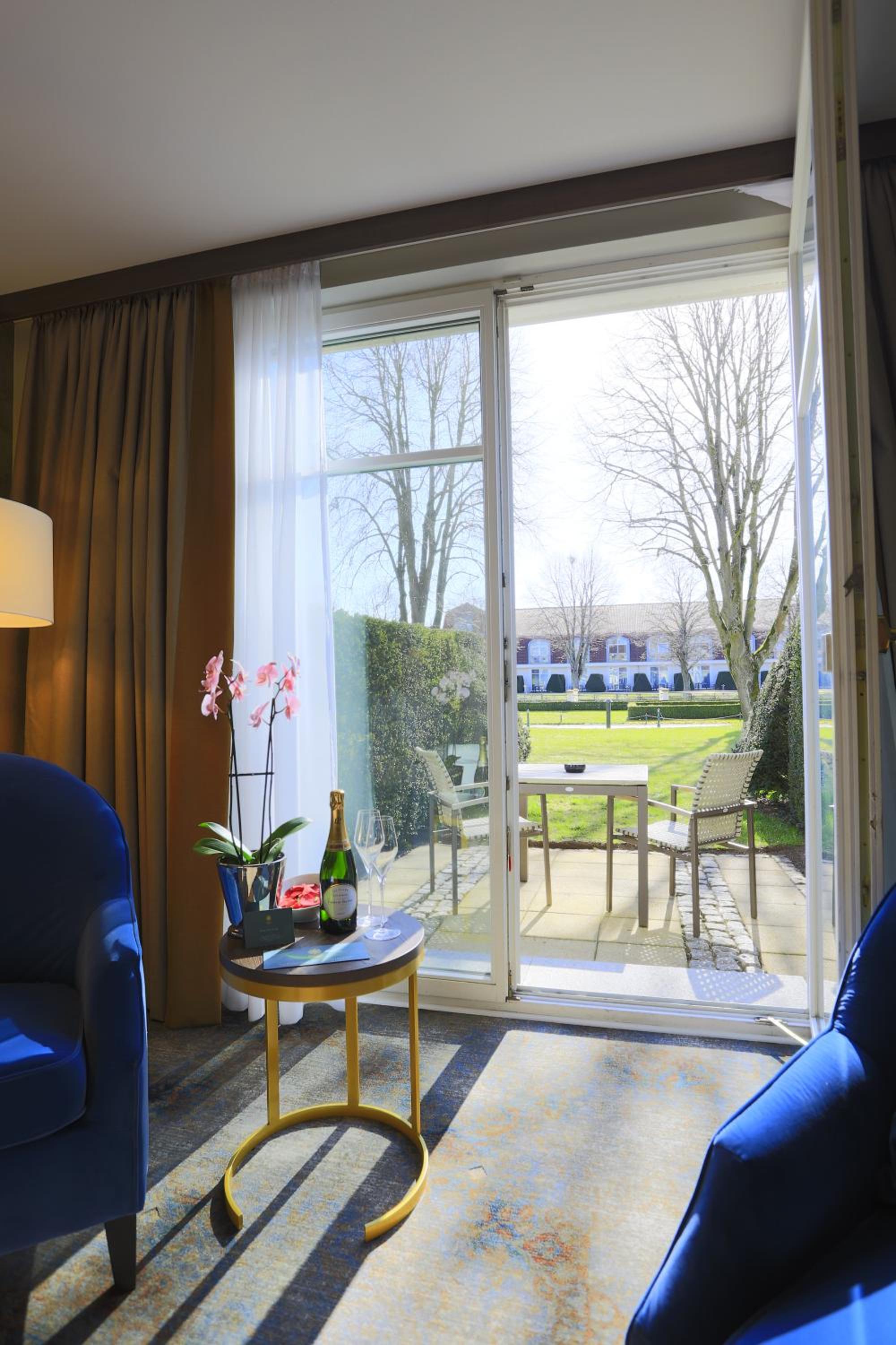 Double or Twin Room with Terrace - Photo 2
