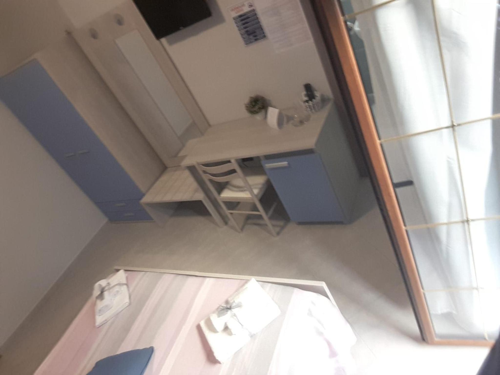 Double Room - Photo 7