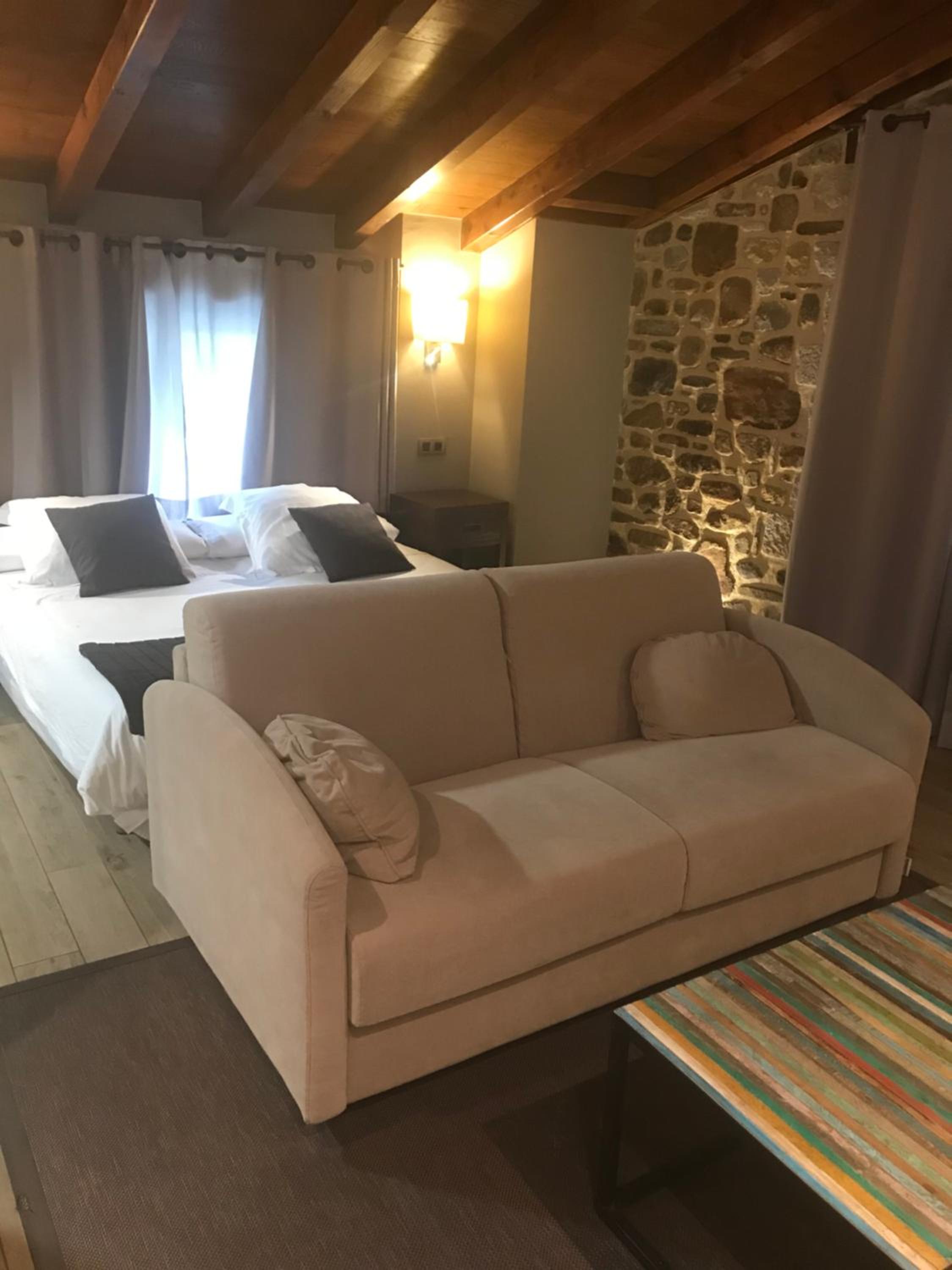 King Studio with Sofa Bed - Photo 18