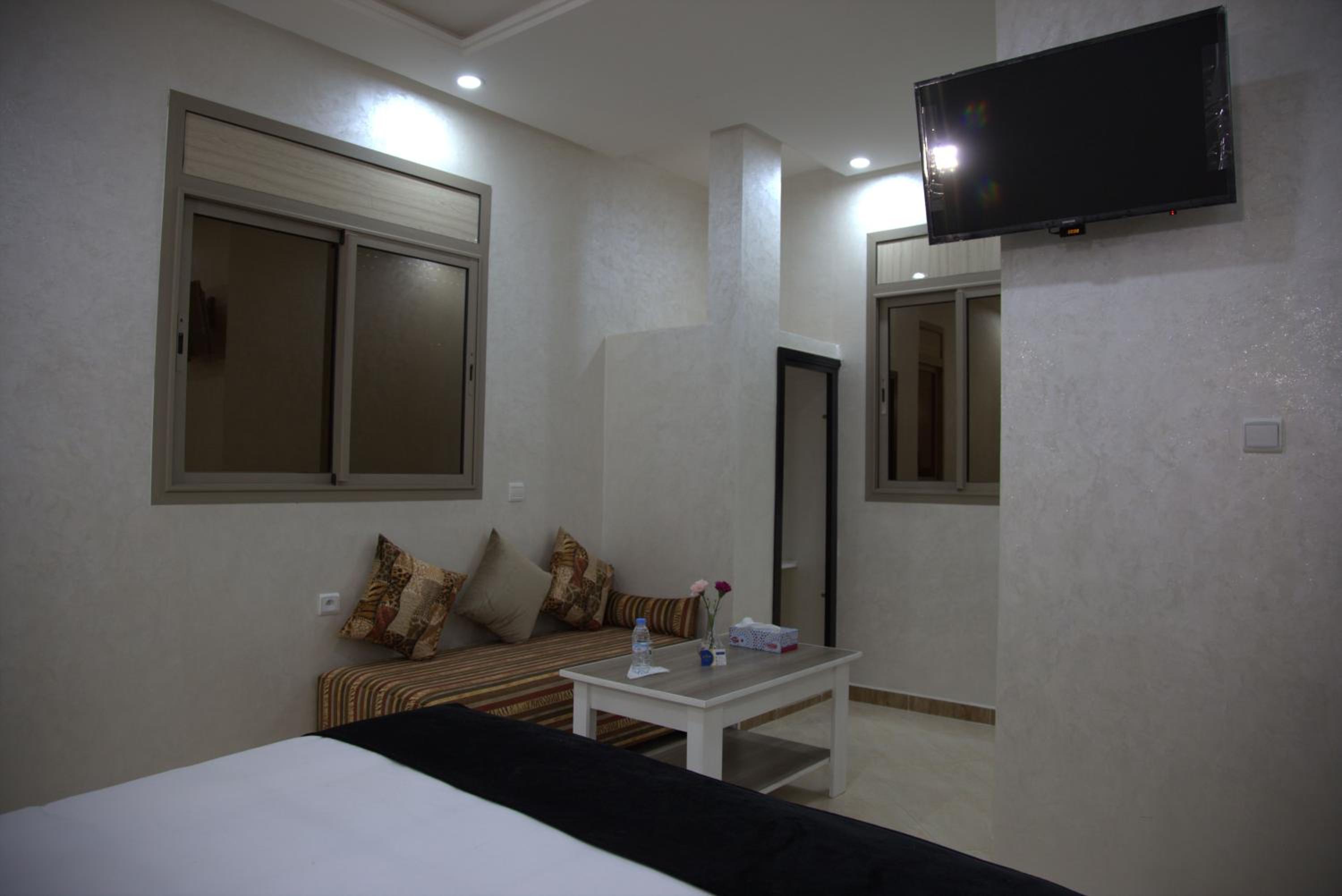 Deluxe Double Room - Photo 10