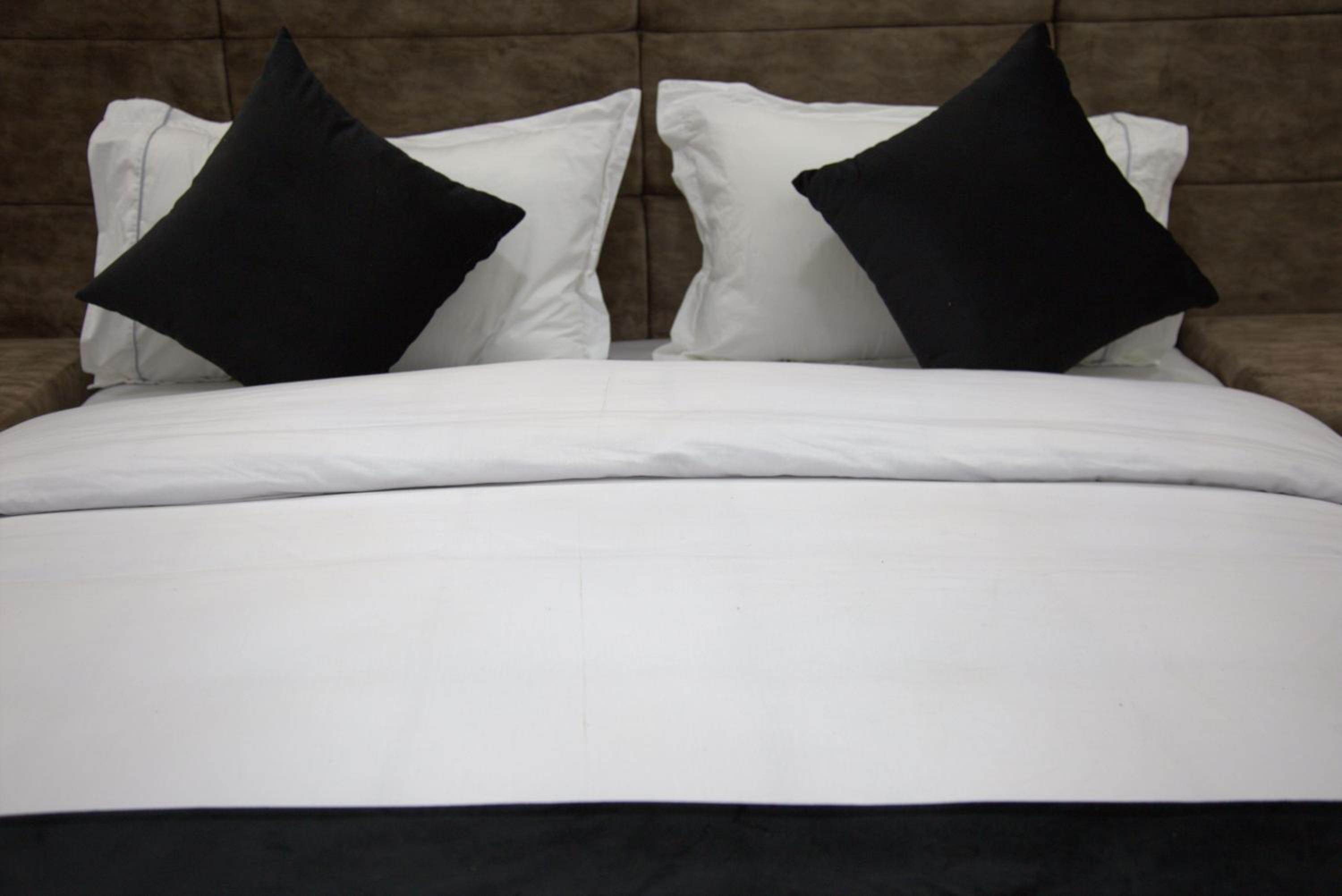 Deluxe Double Room - Photo 11