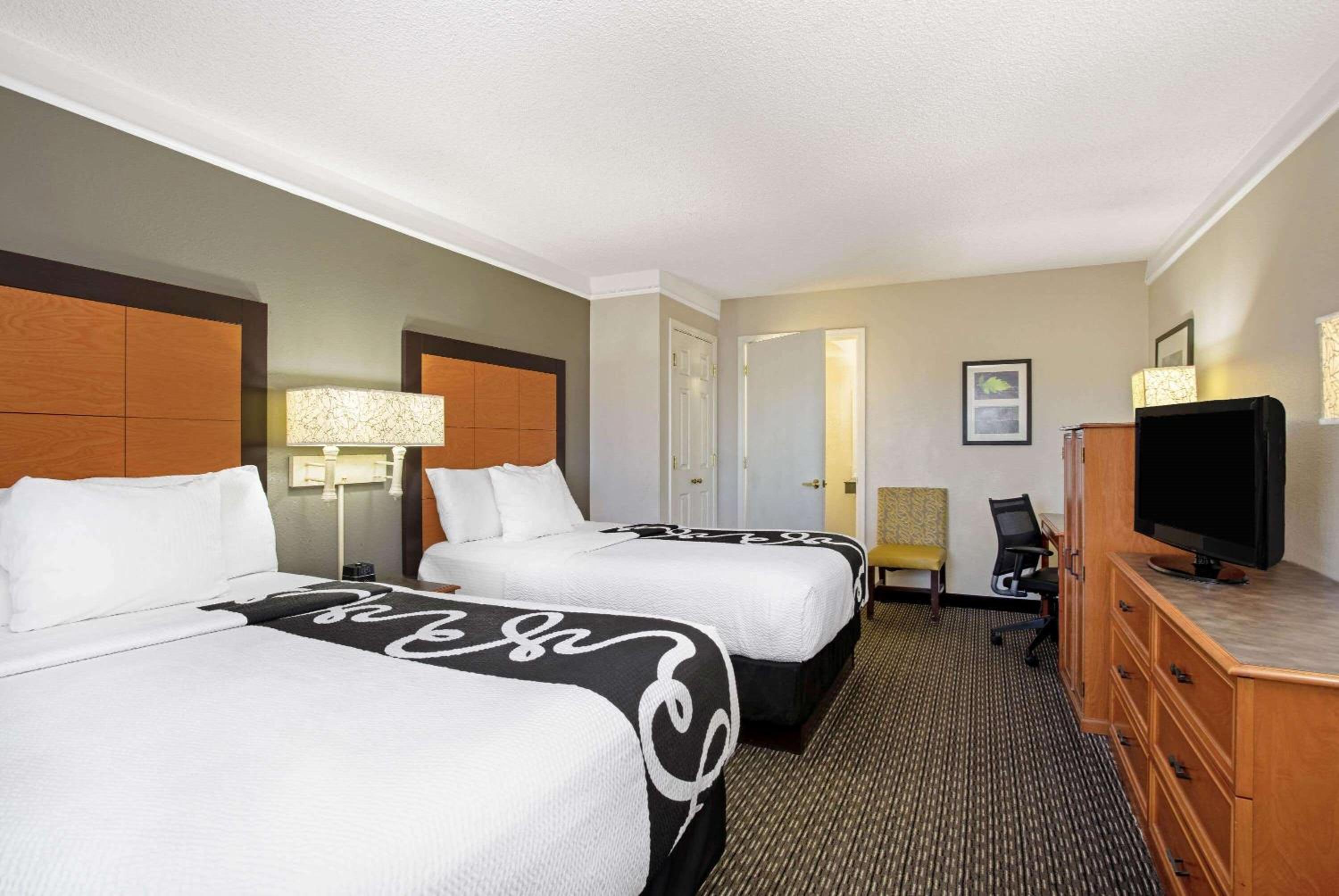 Double Room with Two Double Beds - Non Smoking  - Photo 1