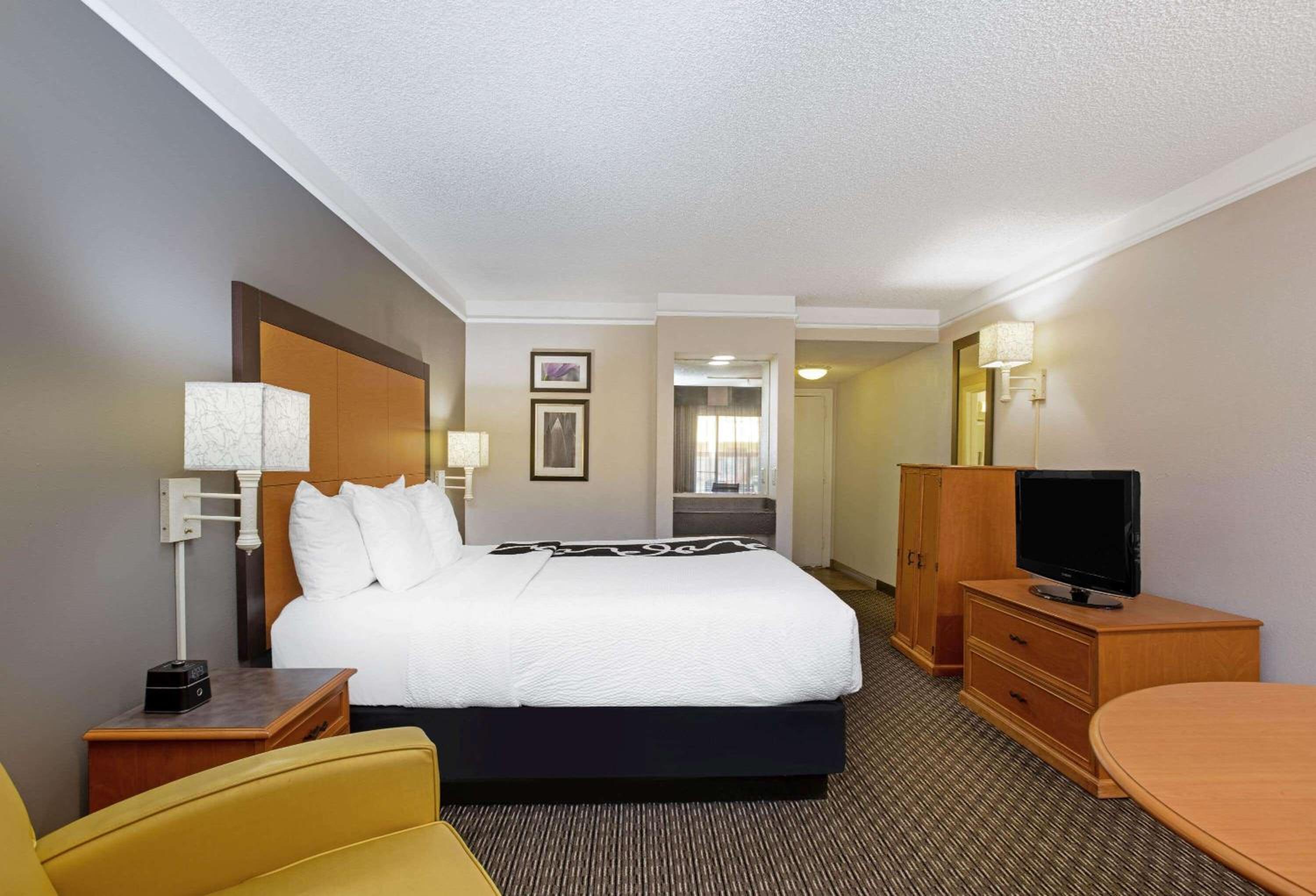 King Room - Disability Access - Photo 3