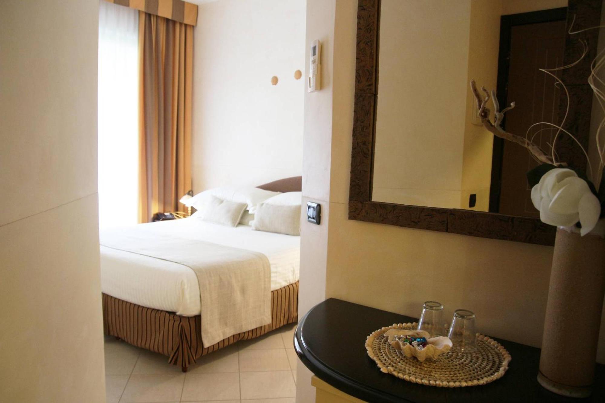 Double or Twin Room photo 1