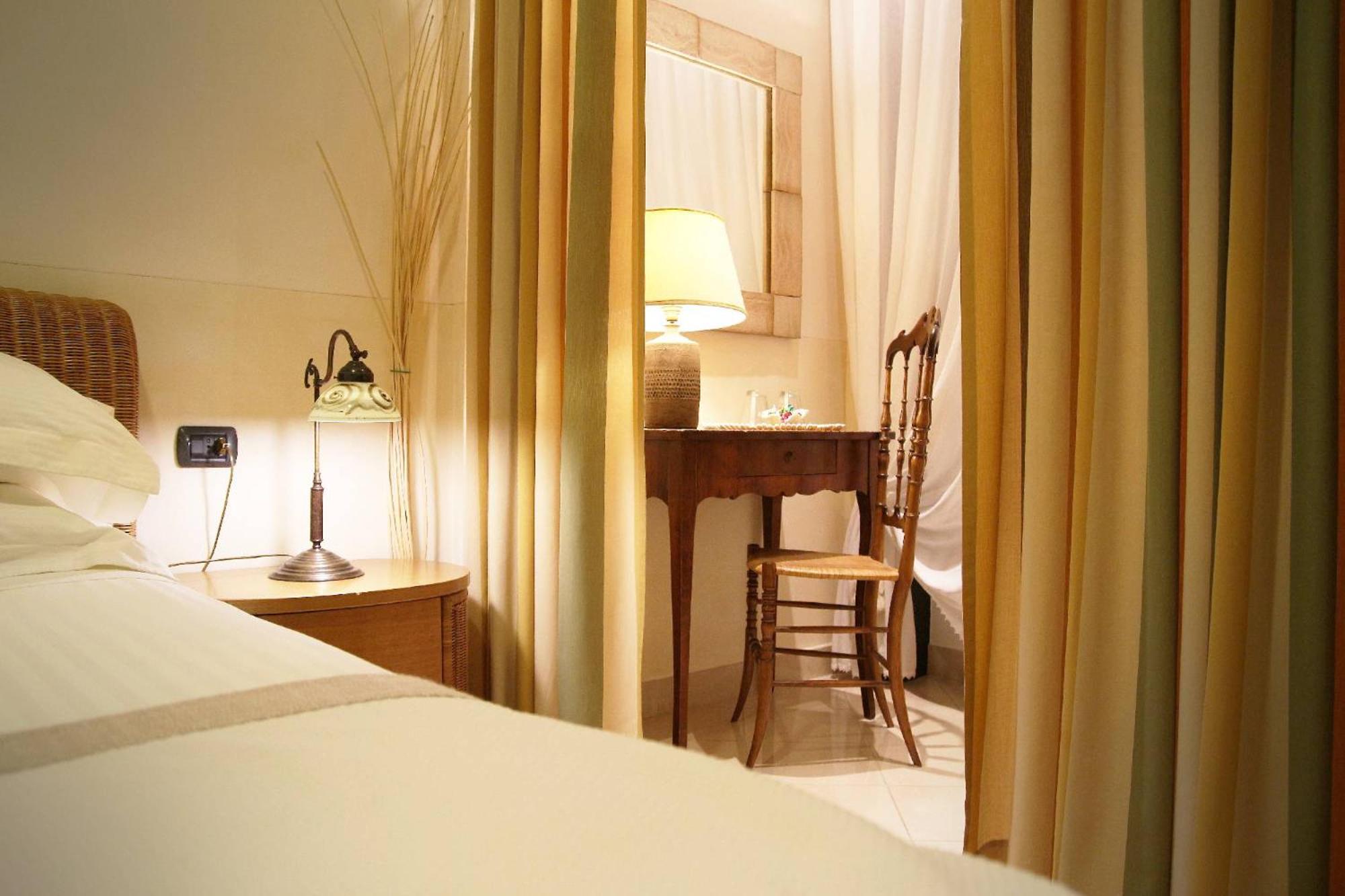 Economy Double Room photo 1