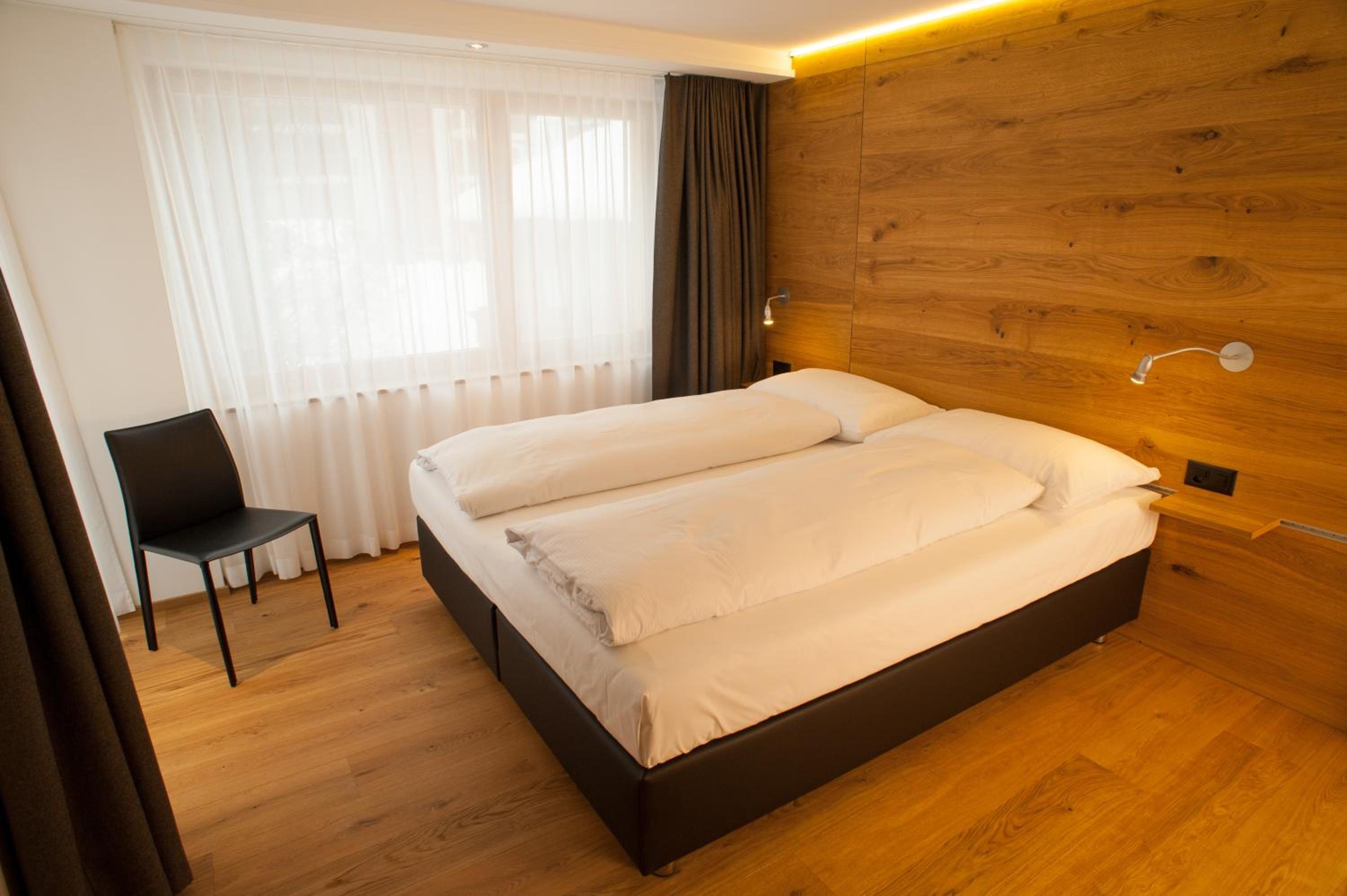 Superior Two-Bedroom Apartment - Photo 2