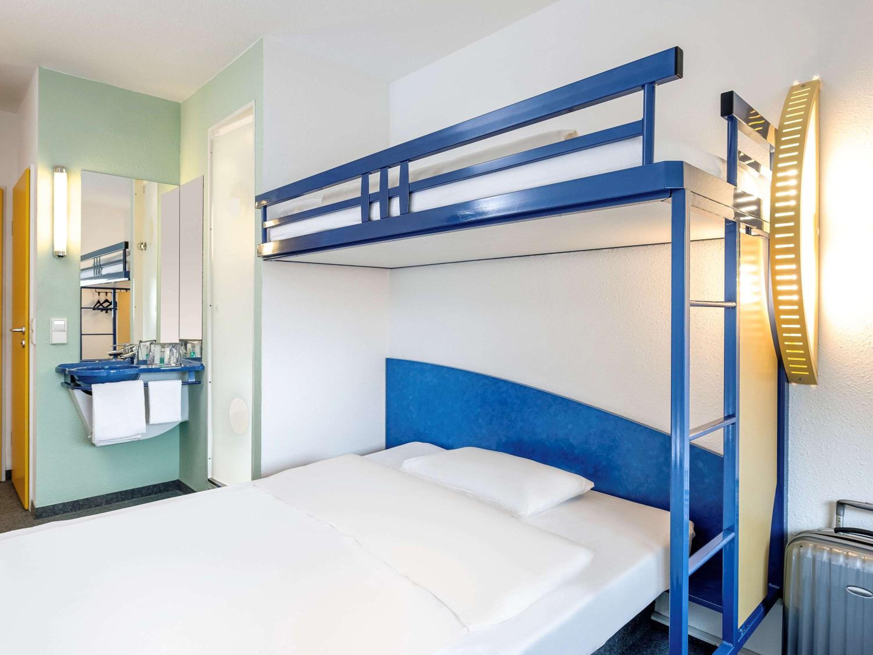 Standard Double Room - Photo 2