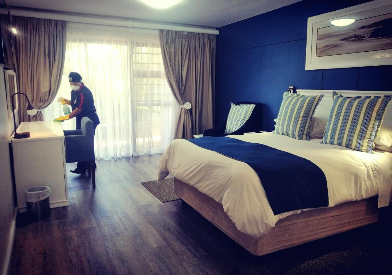 Large Double Room - Photo 5