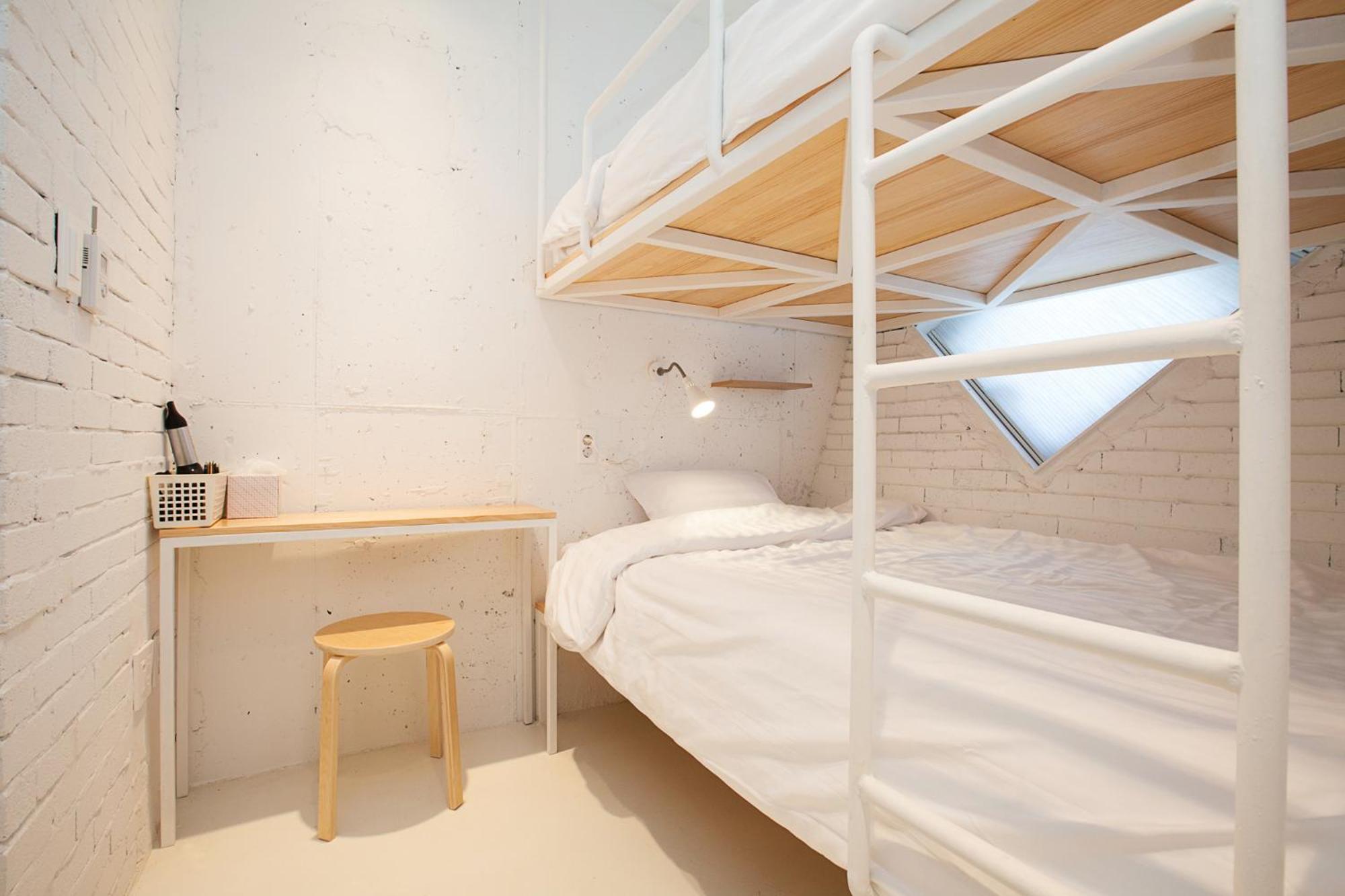 Double Room with Private Bathroom photo 1