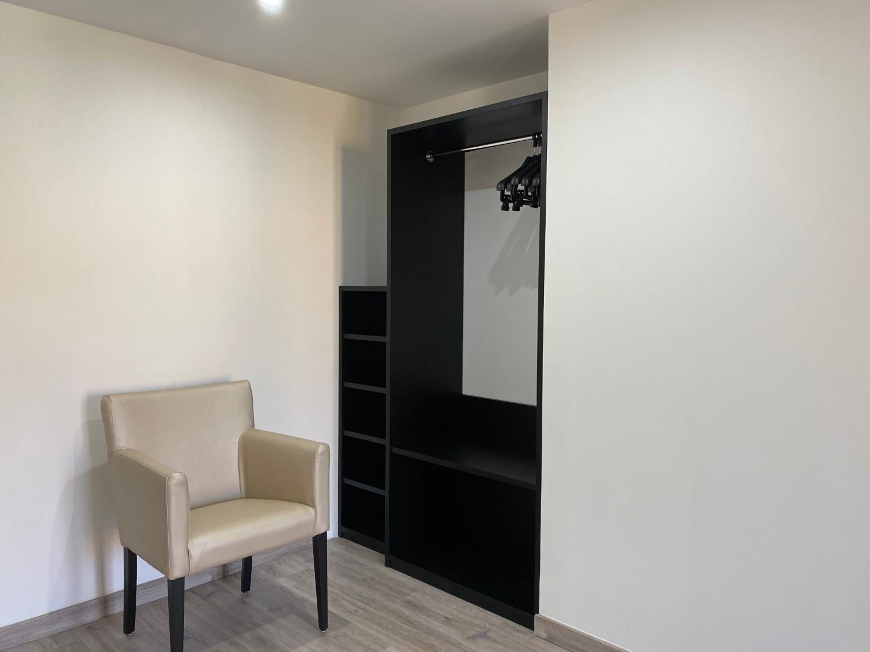 Superior Suite - Photo 4