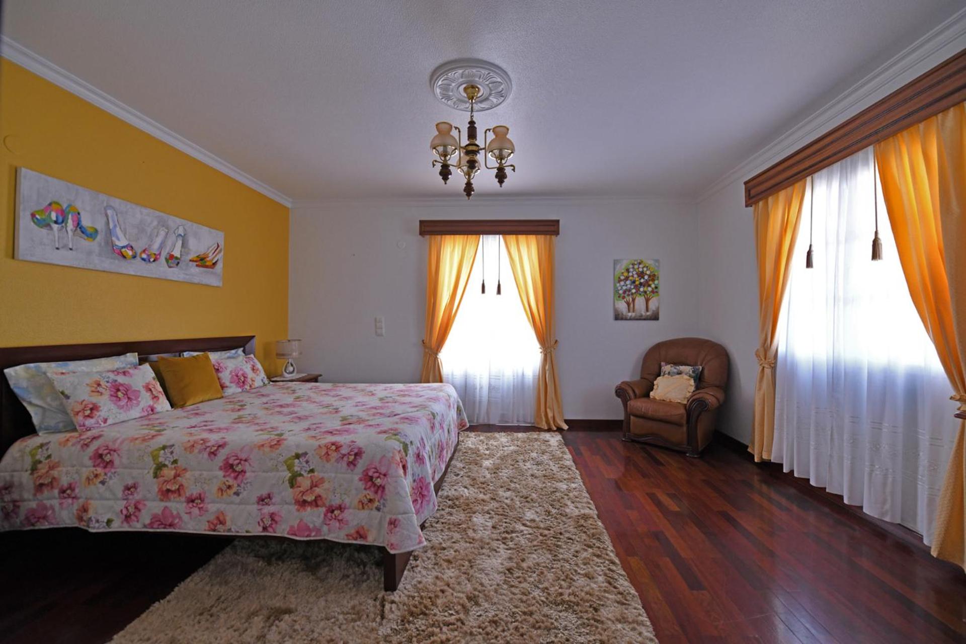 Three-Bedroom Villa photo 1