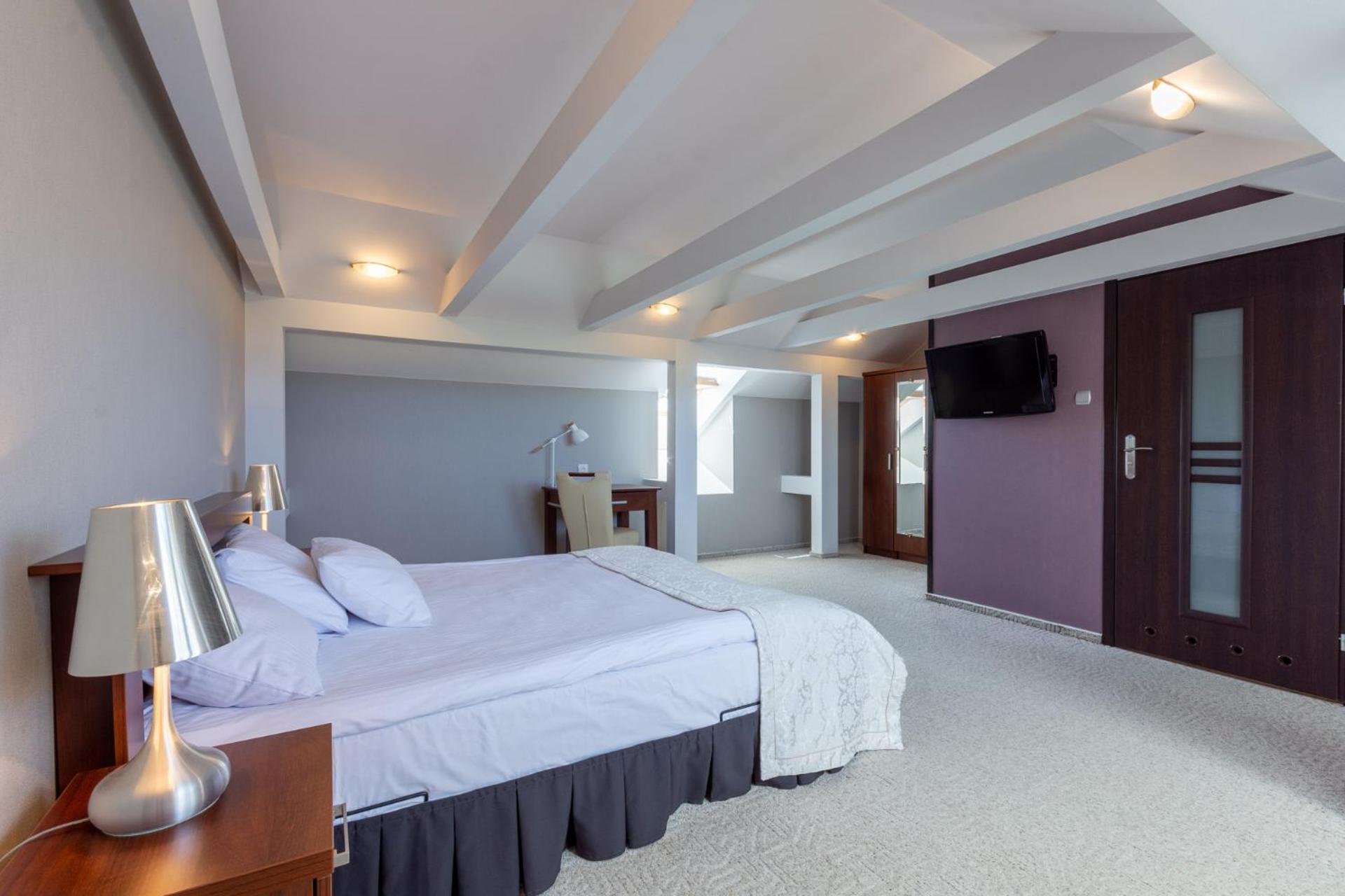 One-Bedroom Apartment with Spa Bath photo 1