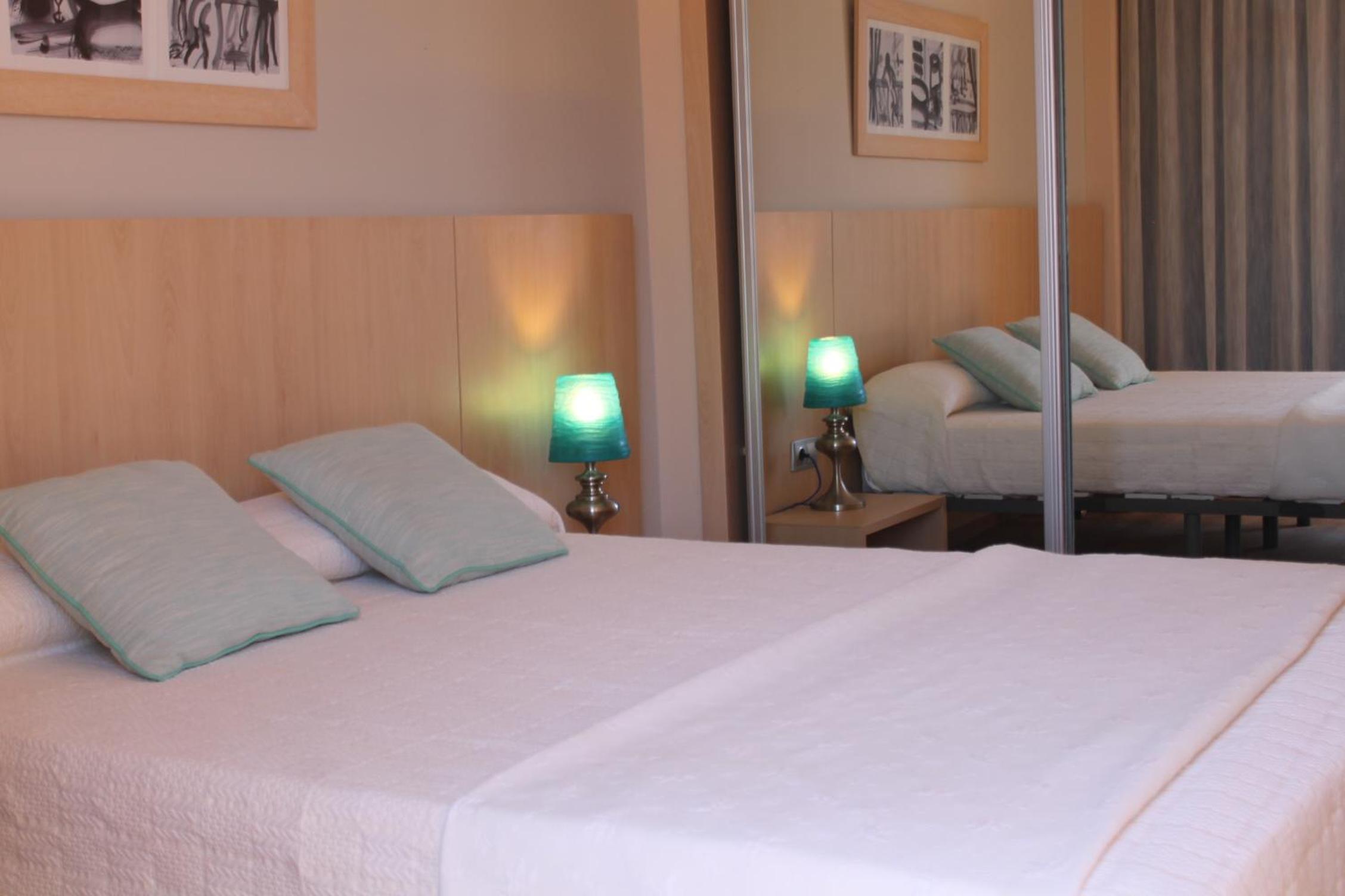 Superior Room with lounge (2 Adults + 1 Child)