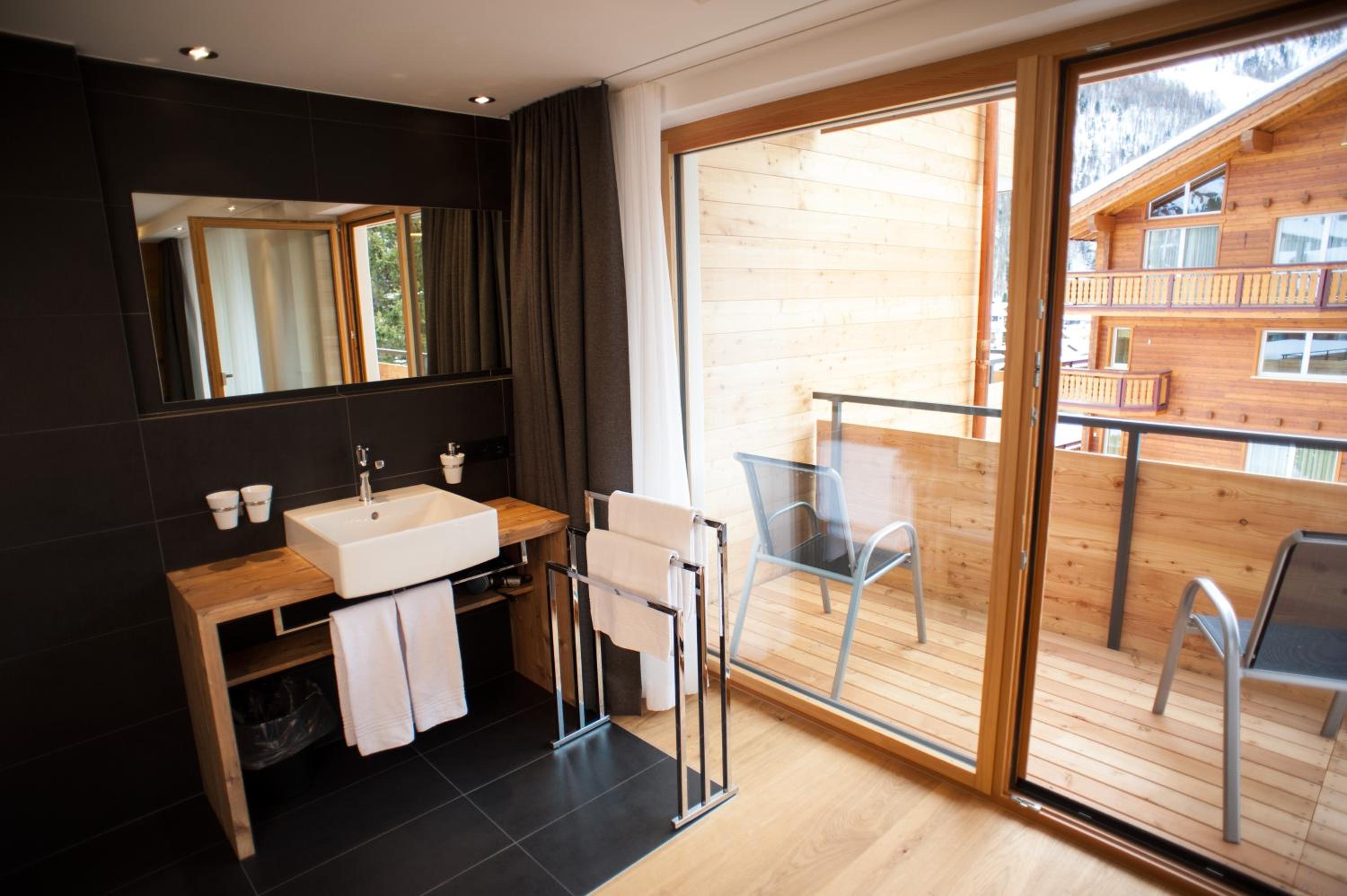 Suite - Photo 2