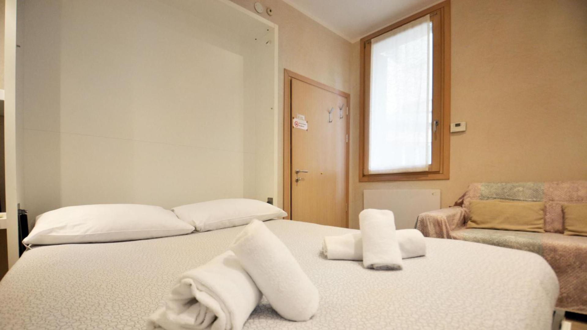 Studio Apartment photo 2