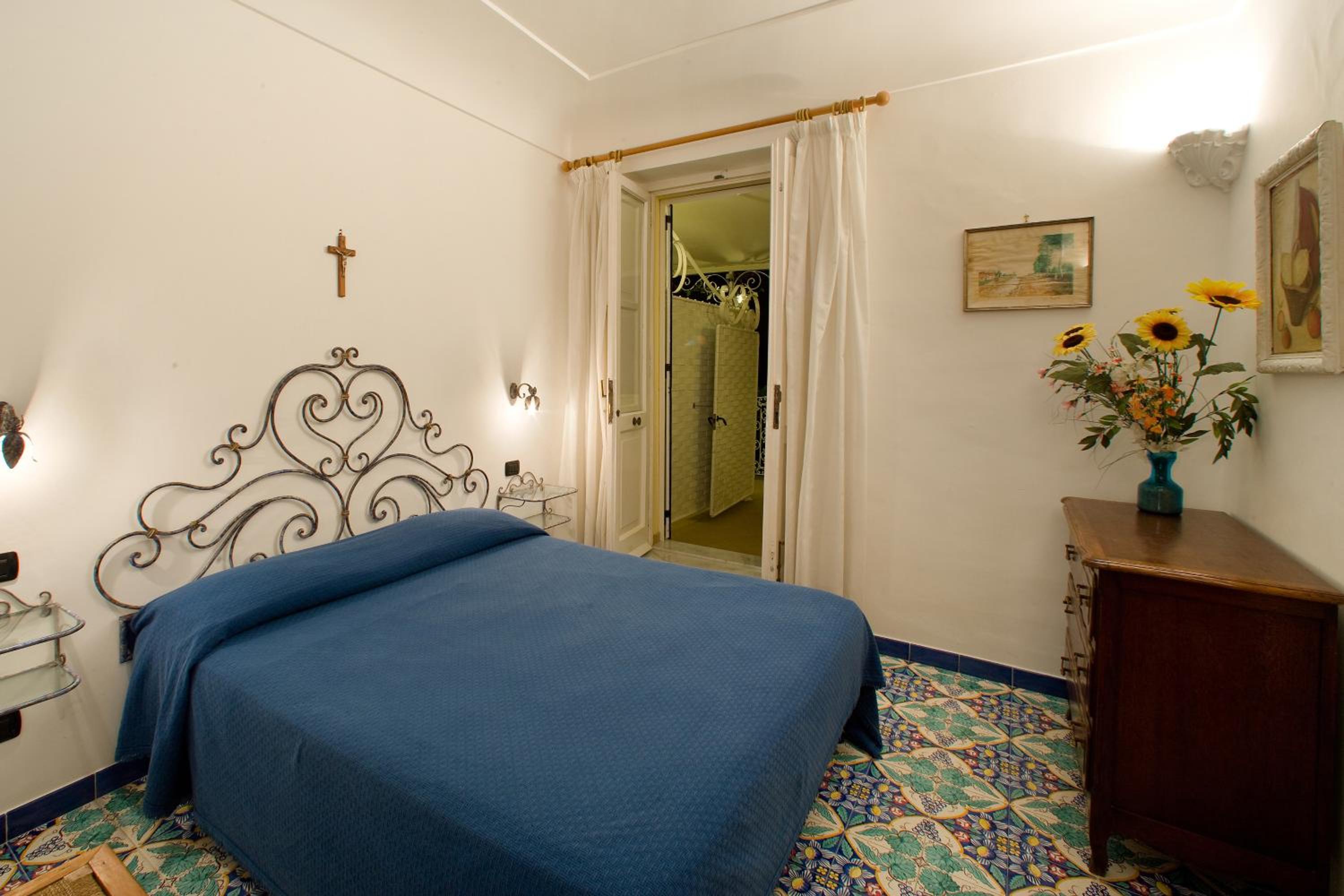 Two-Bedroom Apartment with Sea View photo 2