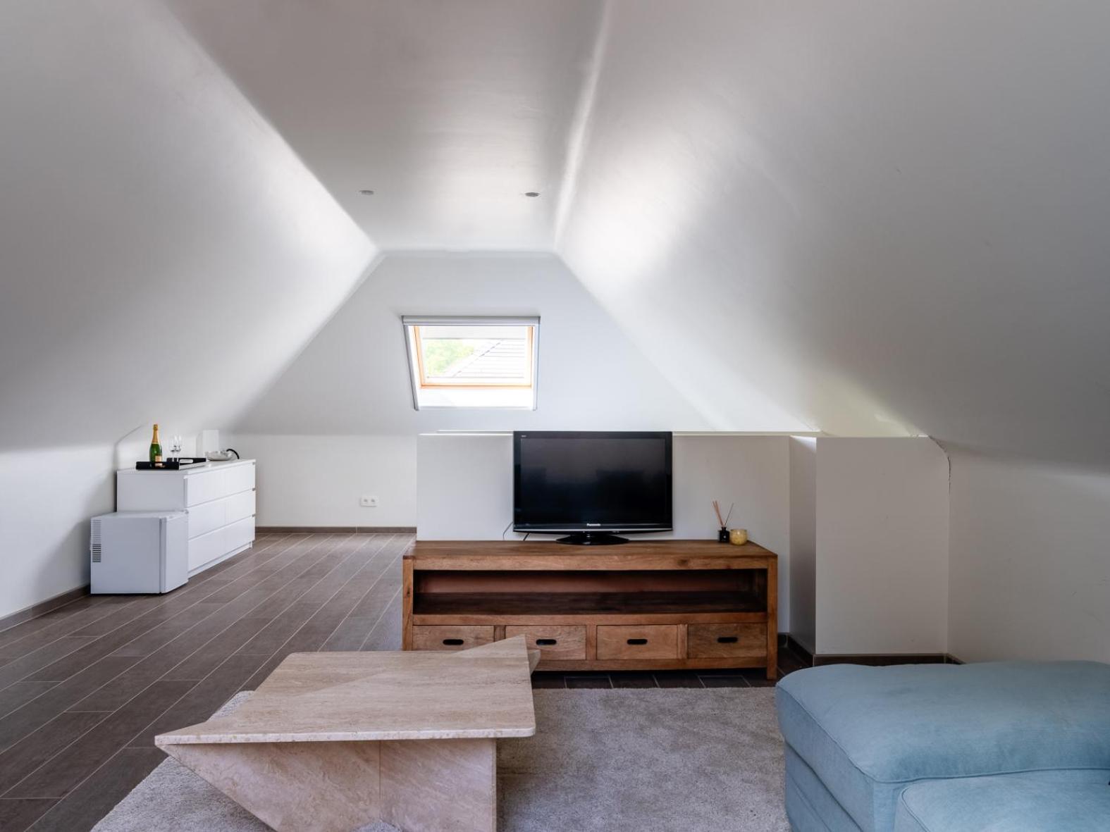 Suite with Spa Access photo 1