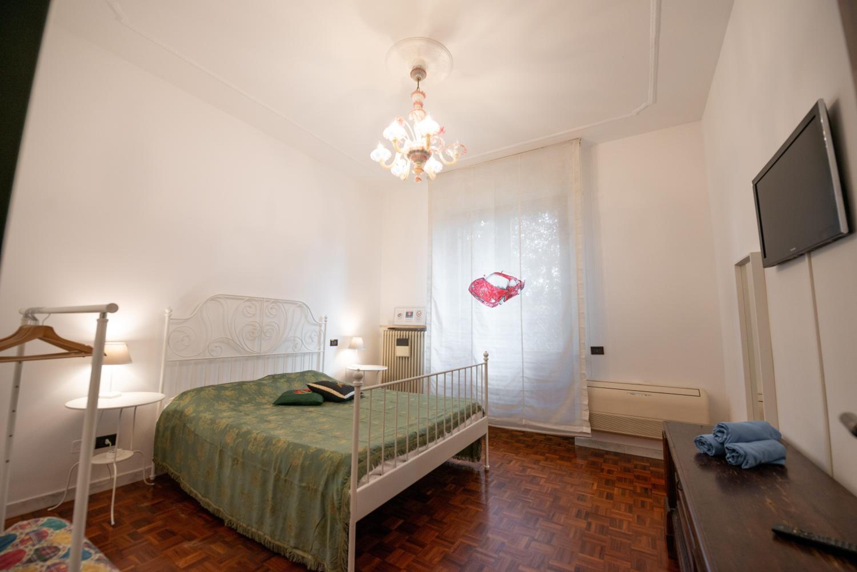 Deluxe Double Room with Private Entrance - Photo 15