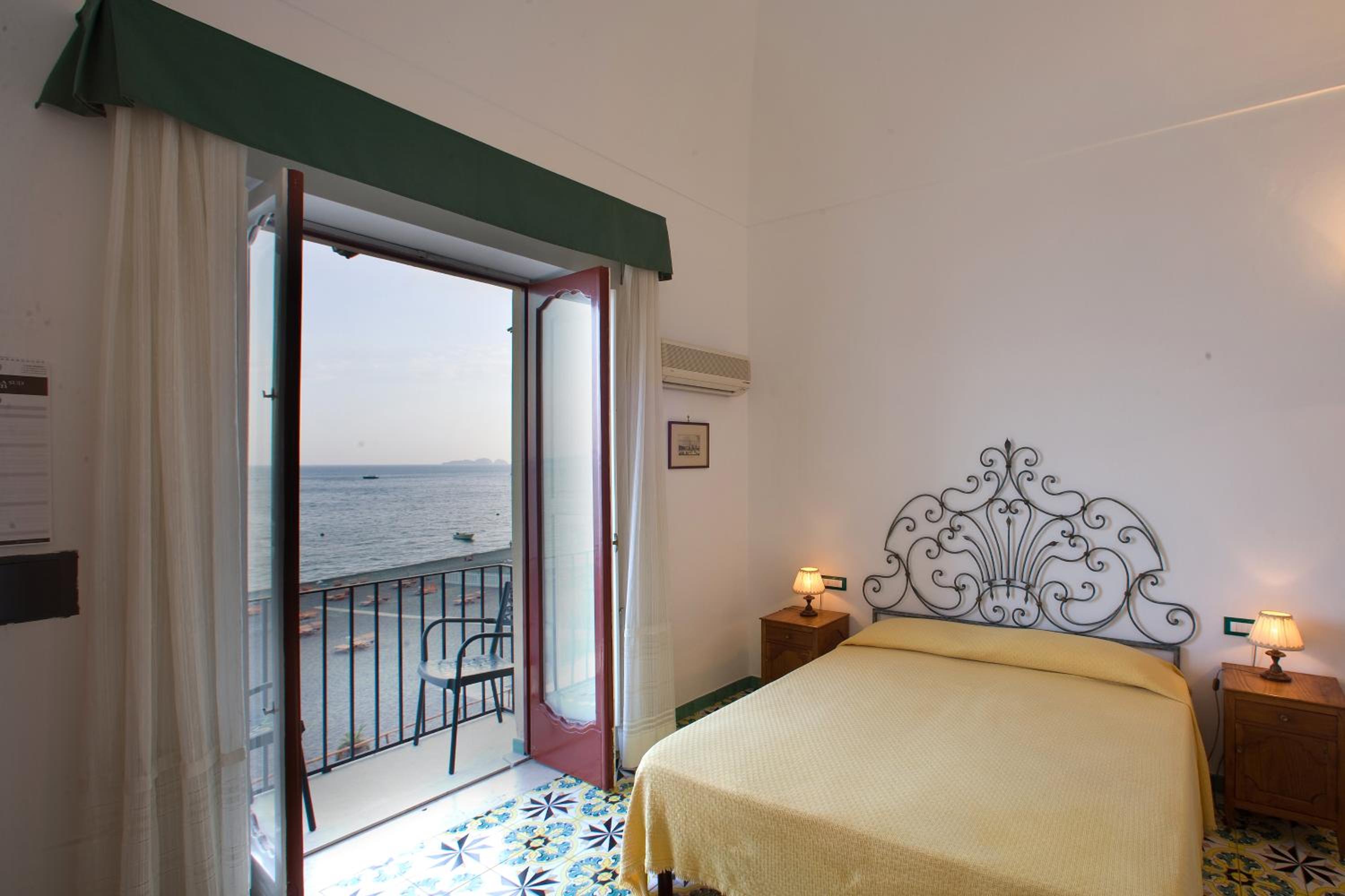 Double Room with Sea View - Photo 10